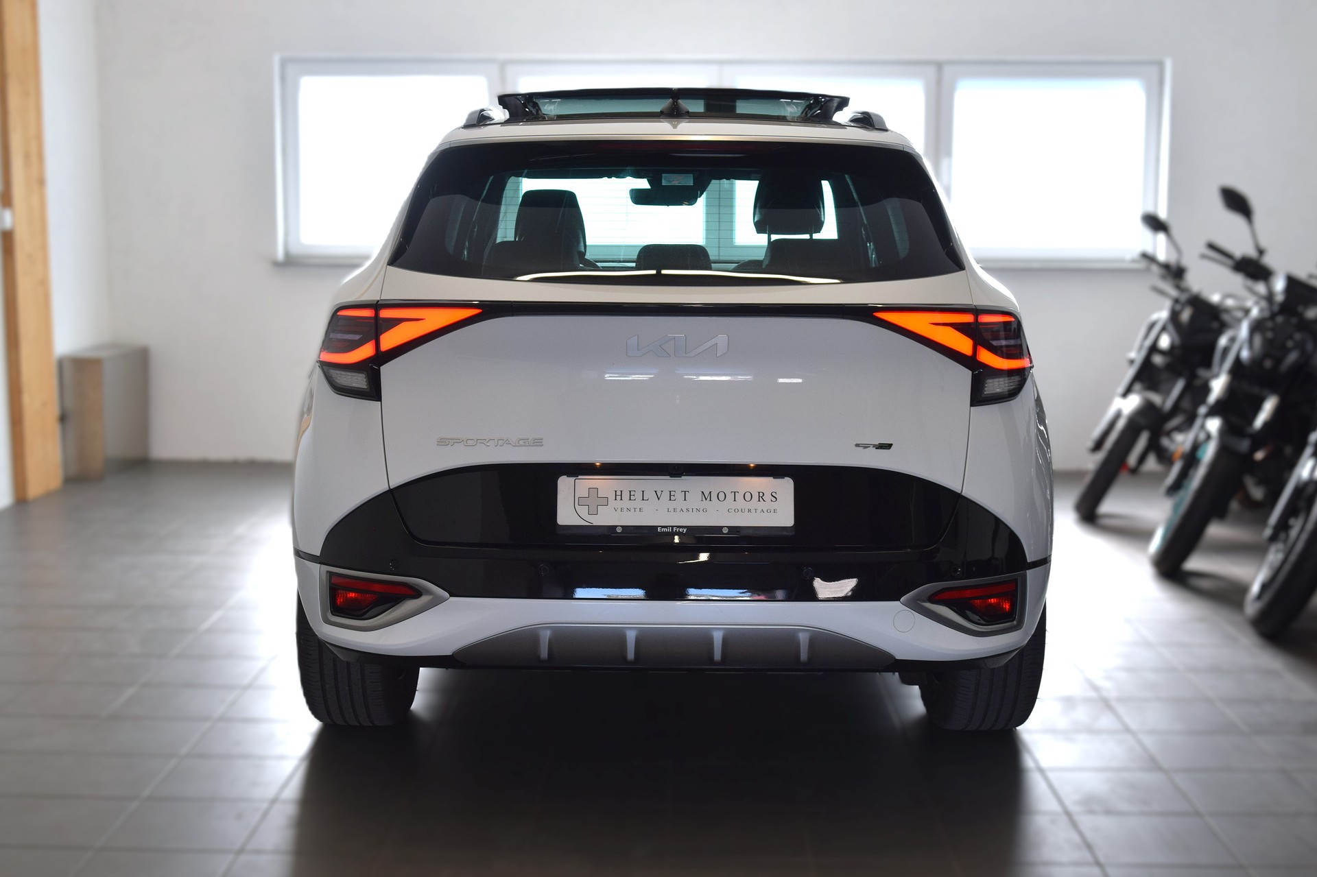 KIA Sportage 1.6T-GDi HEV GT-Line 4x4 A-image-3