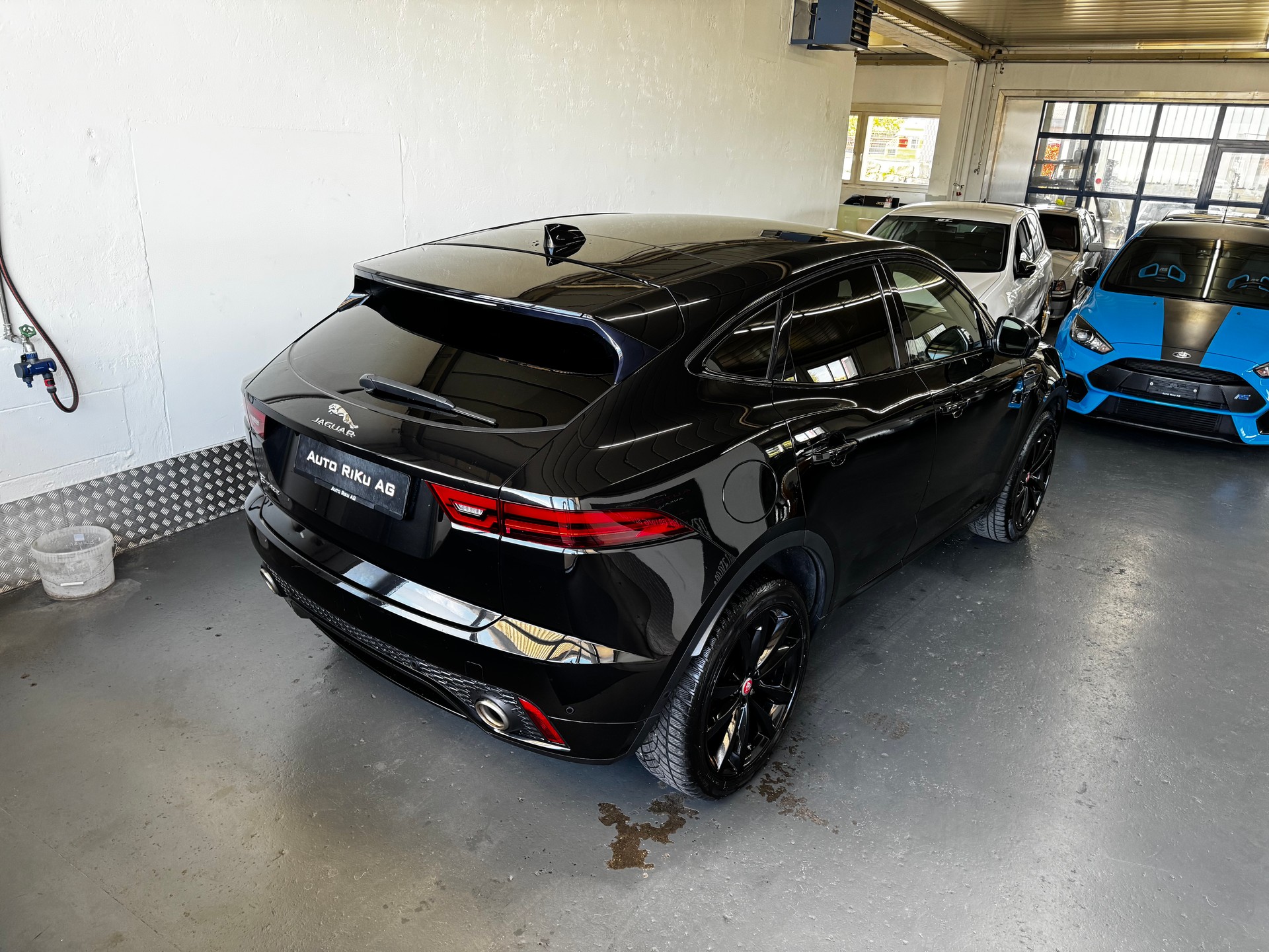 JAGUAR E-Pace 2.0 P250 R-Dynamic SE AWD Automatik-image-7