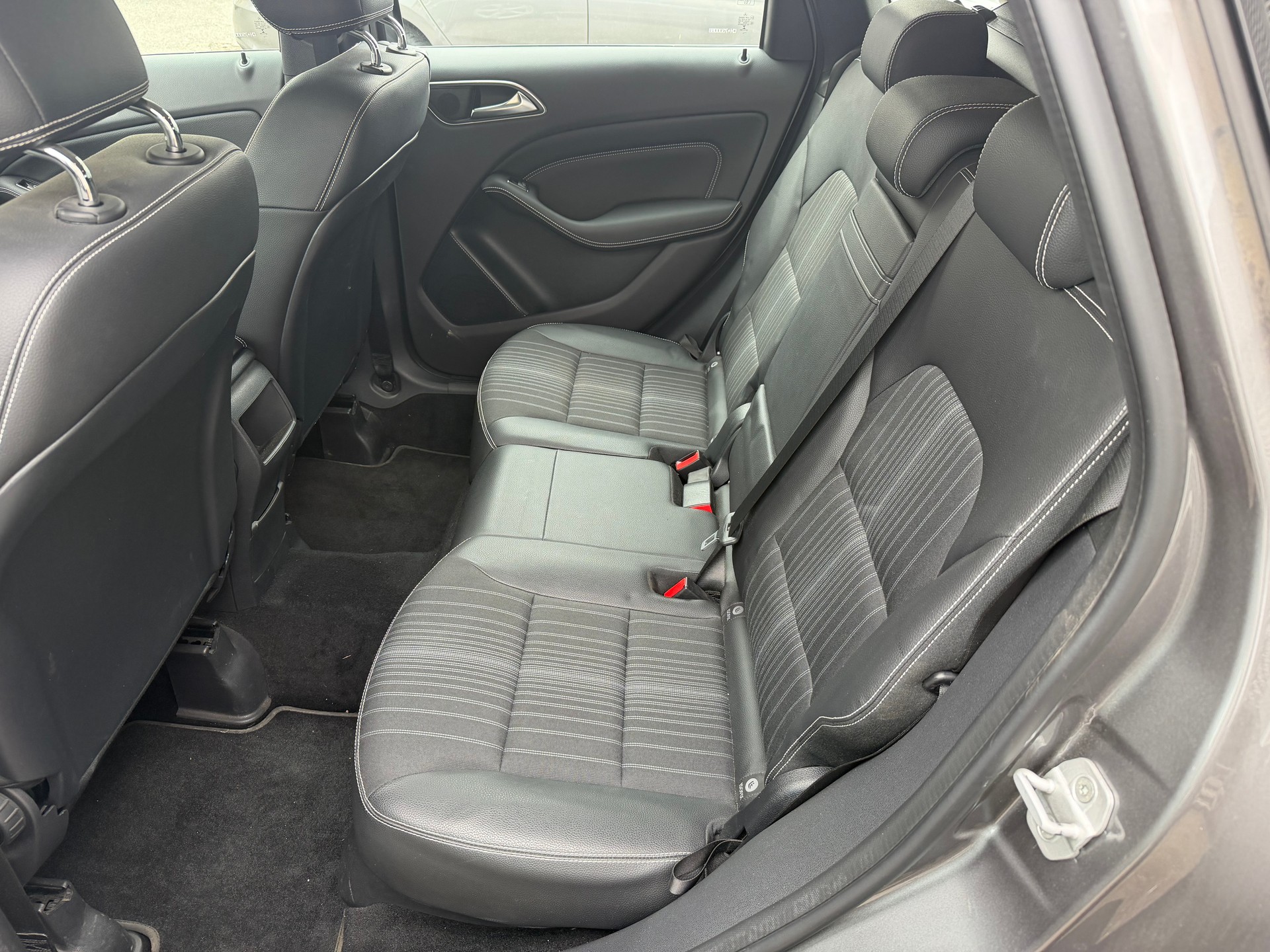 MERCEDES-BENZ B 180 CDI 7G-DCT-image-7