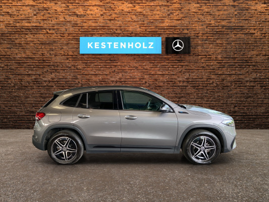 MERCEDES-BENZ EQA 350 AMG Line 4Matic-image-2