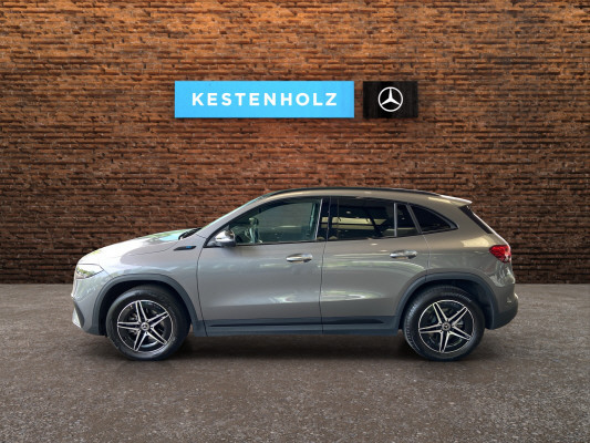 MERCEDES-BENZ EQA 350 AMG Line 4Matic-image-3