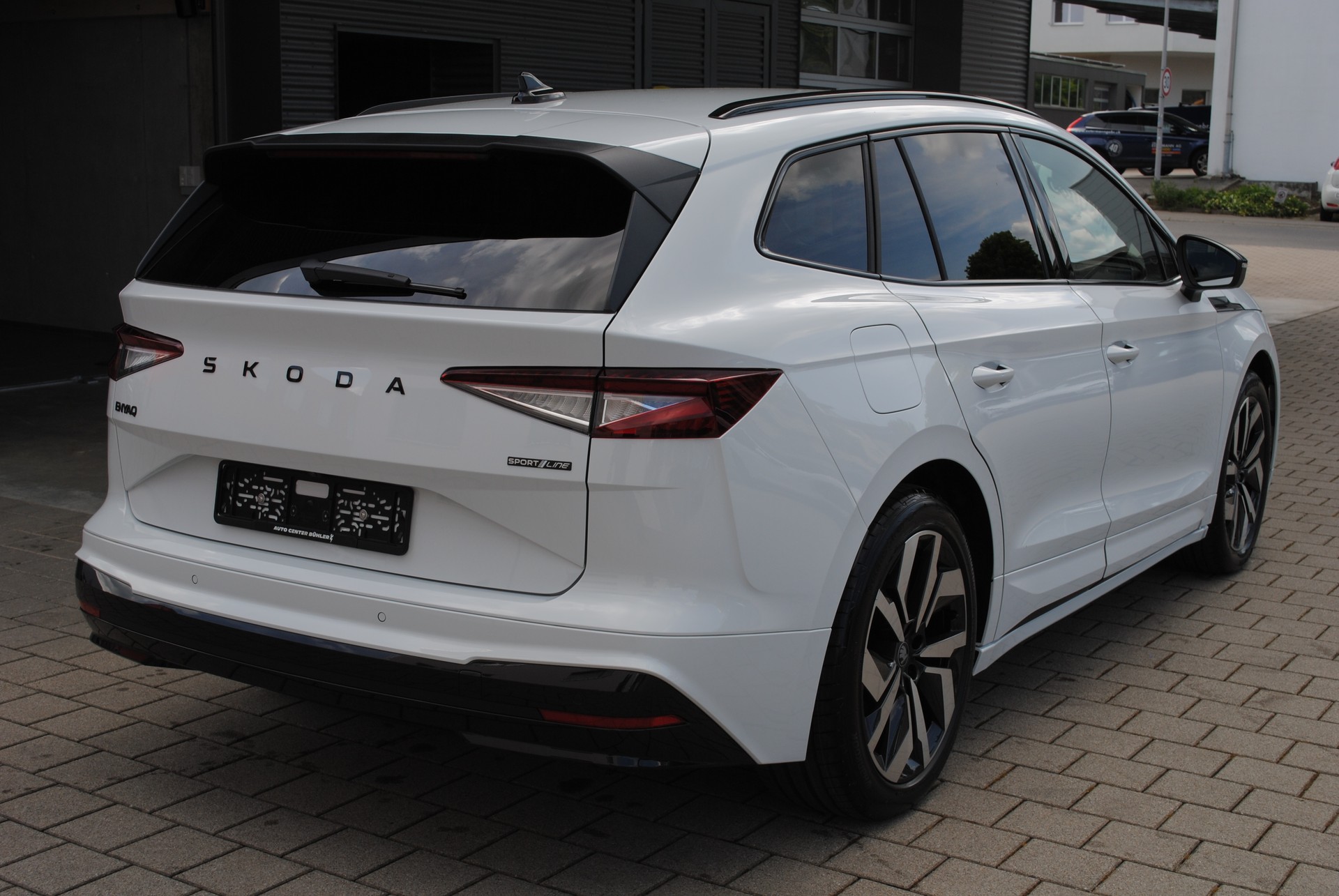 SKODA Enyaq 85x Sportline 4x4-image-7