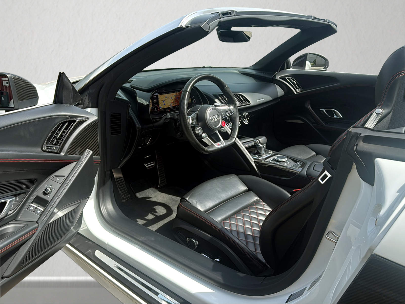 AUDI R8 Spyder 5.2 S-Tronic-image-13