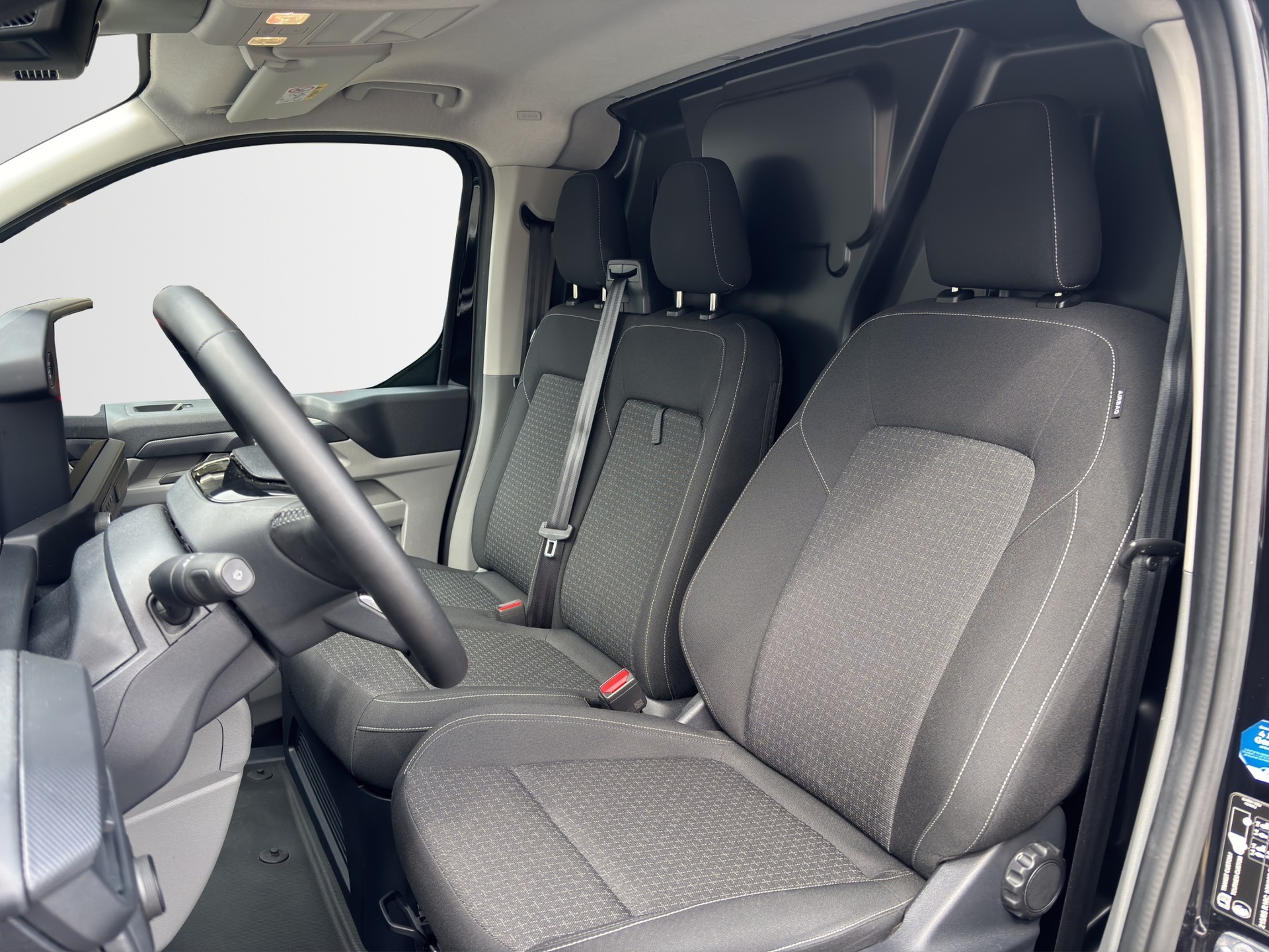 FORD Transit C Van 320 L1 2.0 EcoBlue 136 Trend-image-5