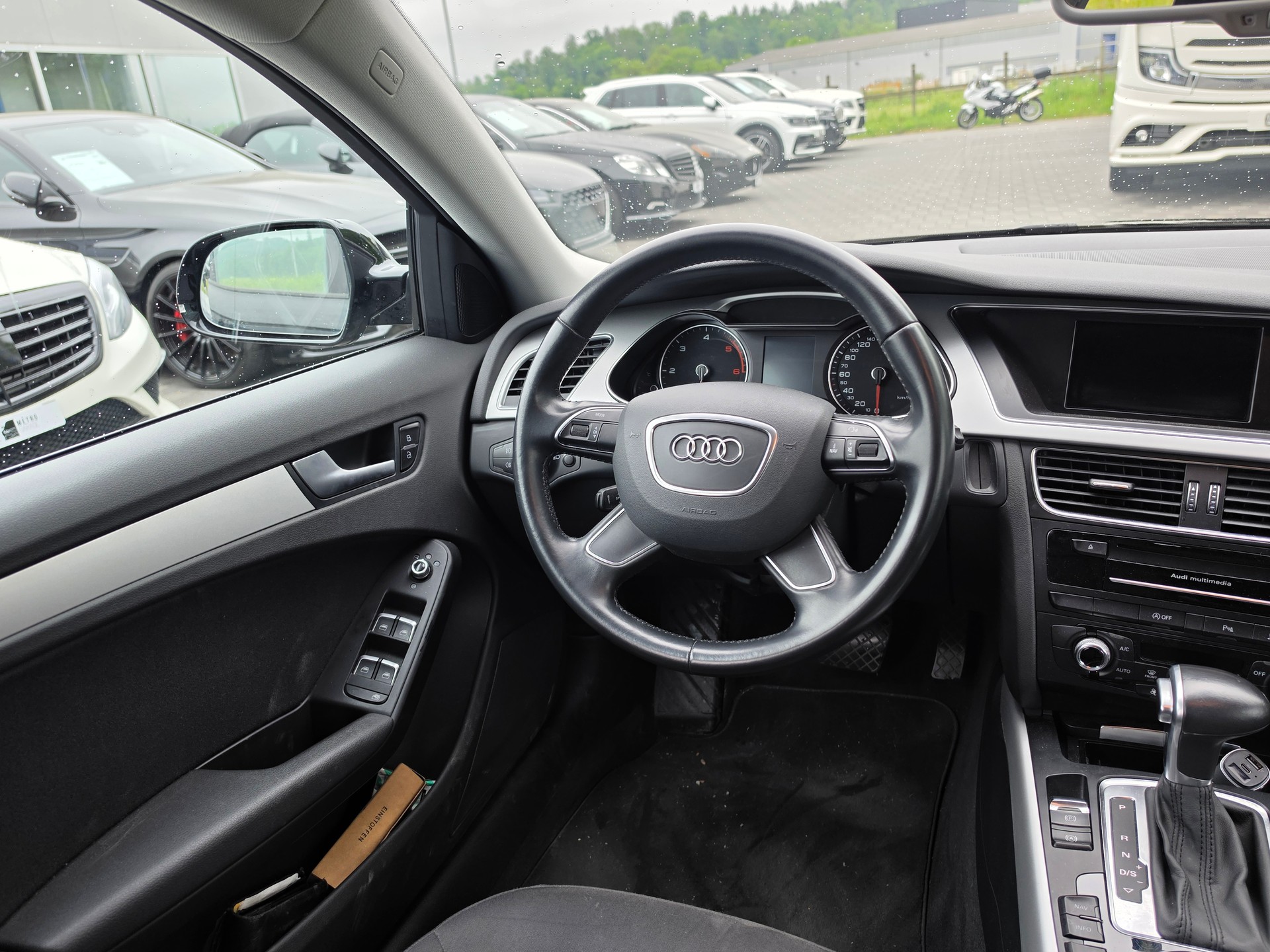 AUDI A4 Avant 2.0 TDI multitronic-image-14