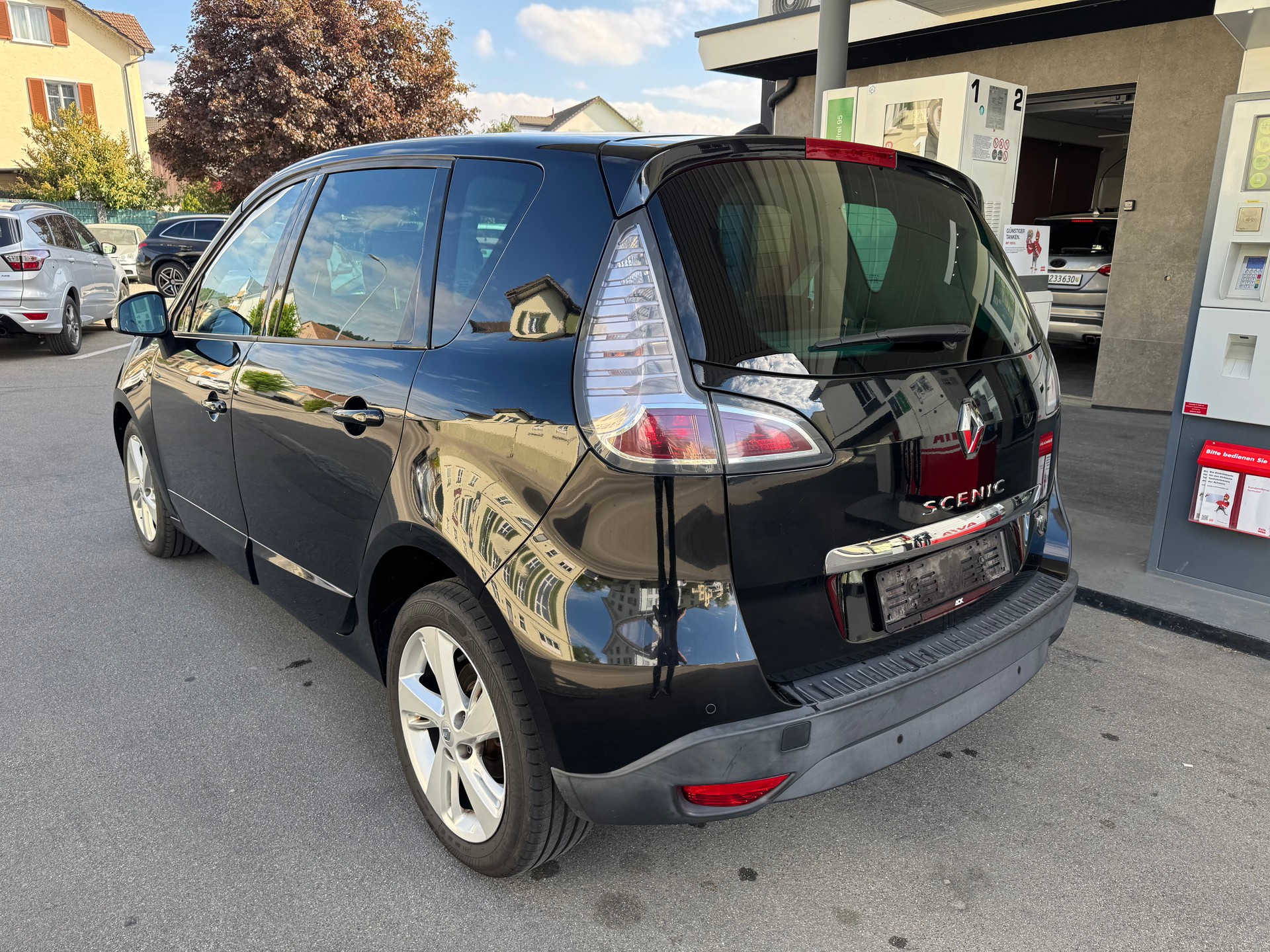 RENAULT Scénic 1.4 16V Turbo Bose-showroom-element-3
