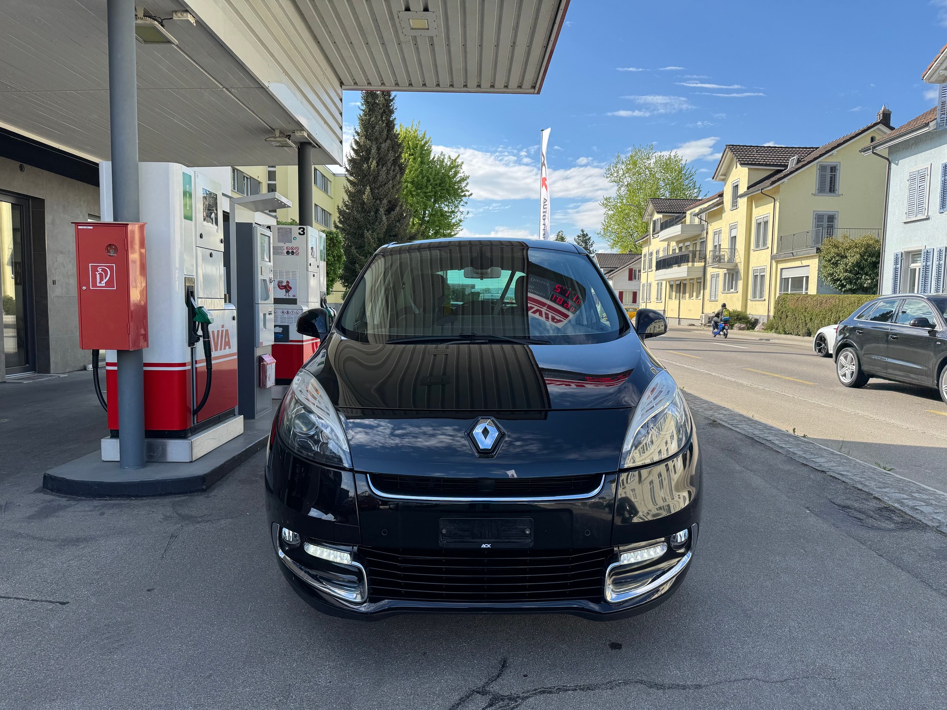 RENAULT Scénic 1.4 16V Turbo Bose-showroom-element-1