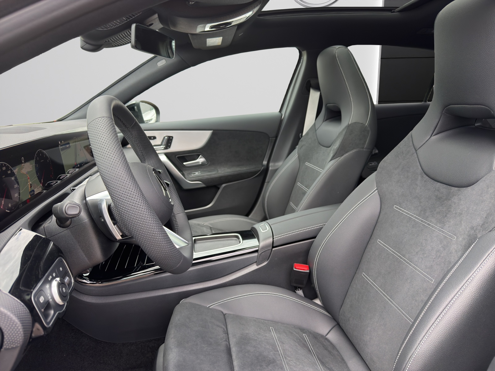MERCEDES-BENZ A 220 4Matic 8G-DCT-image-6
