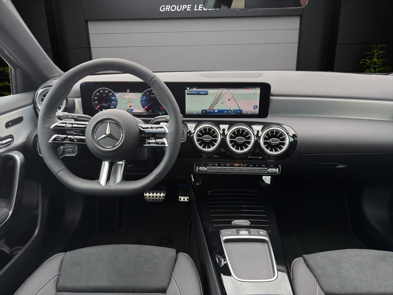 MERCEDES-BENZ A 220 4Matic 8G-DCT-image-8