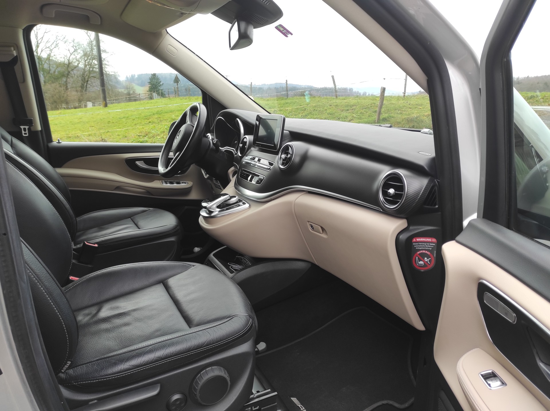 MERCEDES-BENZ 250 d 4Matic Automat AMG Line-image-5