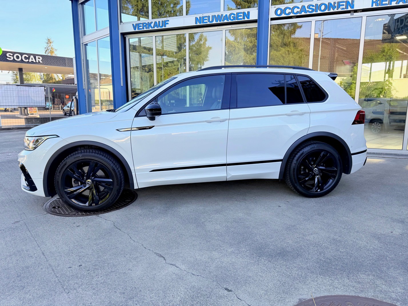VW Tiguan 2.0TSI R-Line 4Motion DSG-image-4