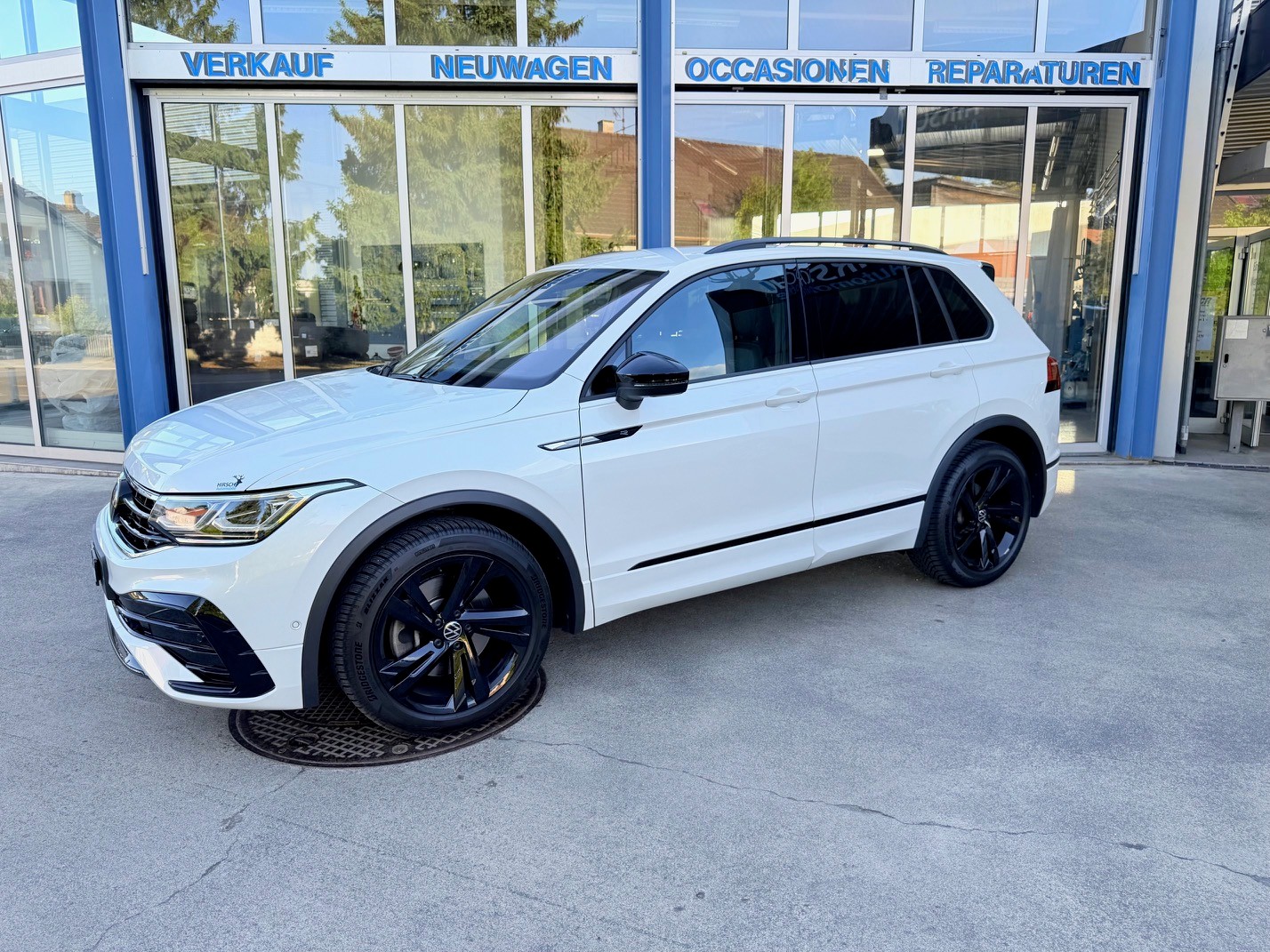 VW Tiguan 2.0TSI R-Line 4Motion DSG-image-5