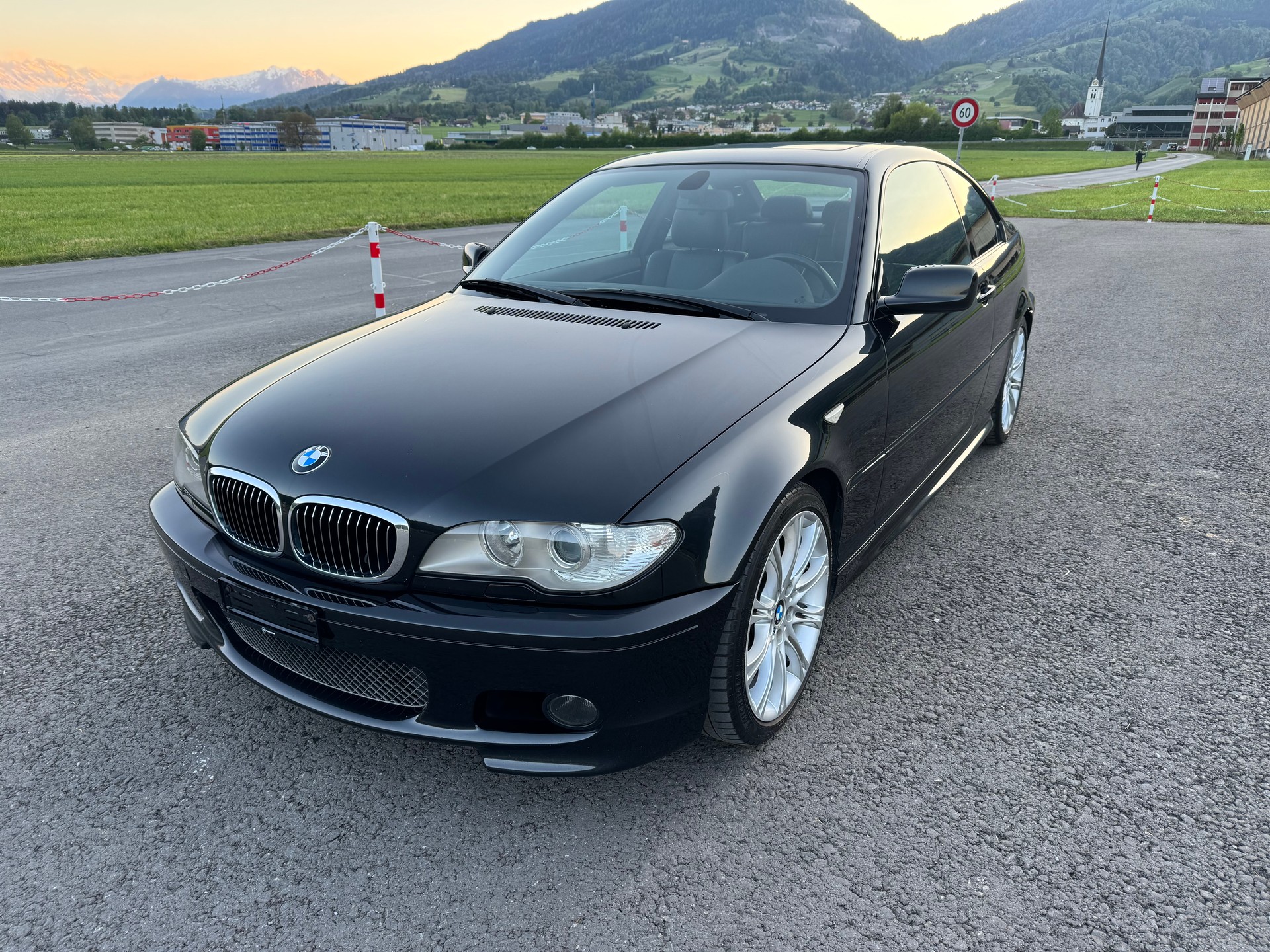 BMW 330Ci-image-5