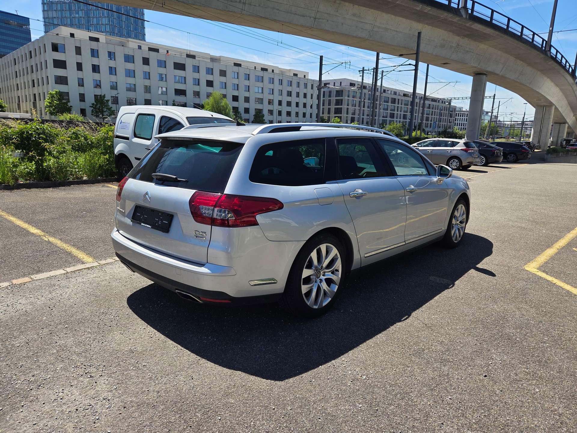 CITROEN C5 Tourer 3.0 HDi V6 Exclusive Automatic-image-4