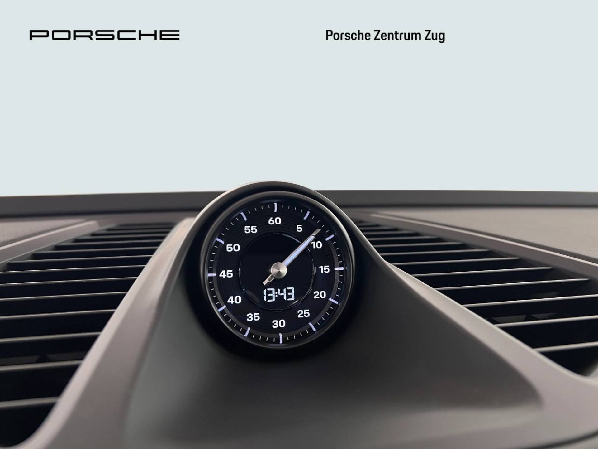 PORSCHE Macan 4S-image-27