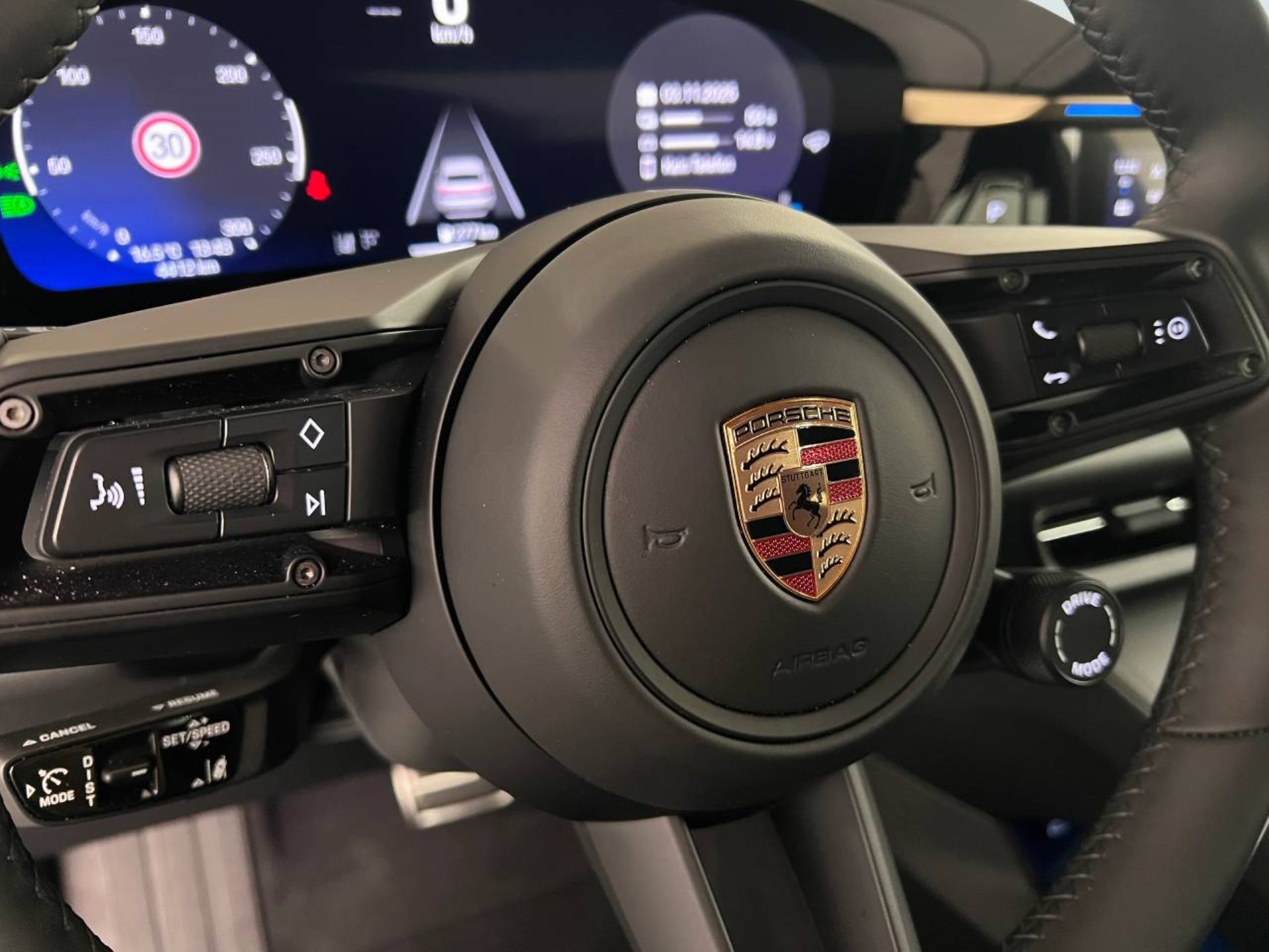 PORSCHE Macan 4S-image-18