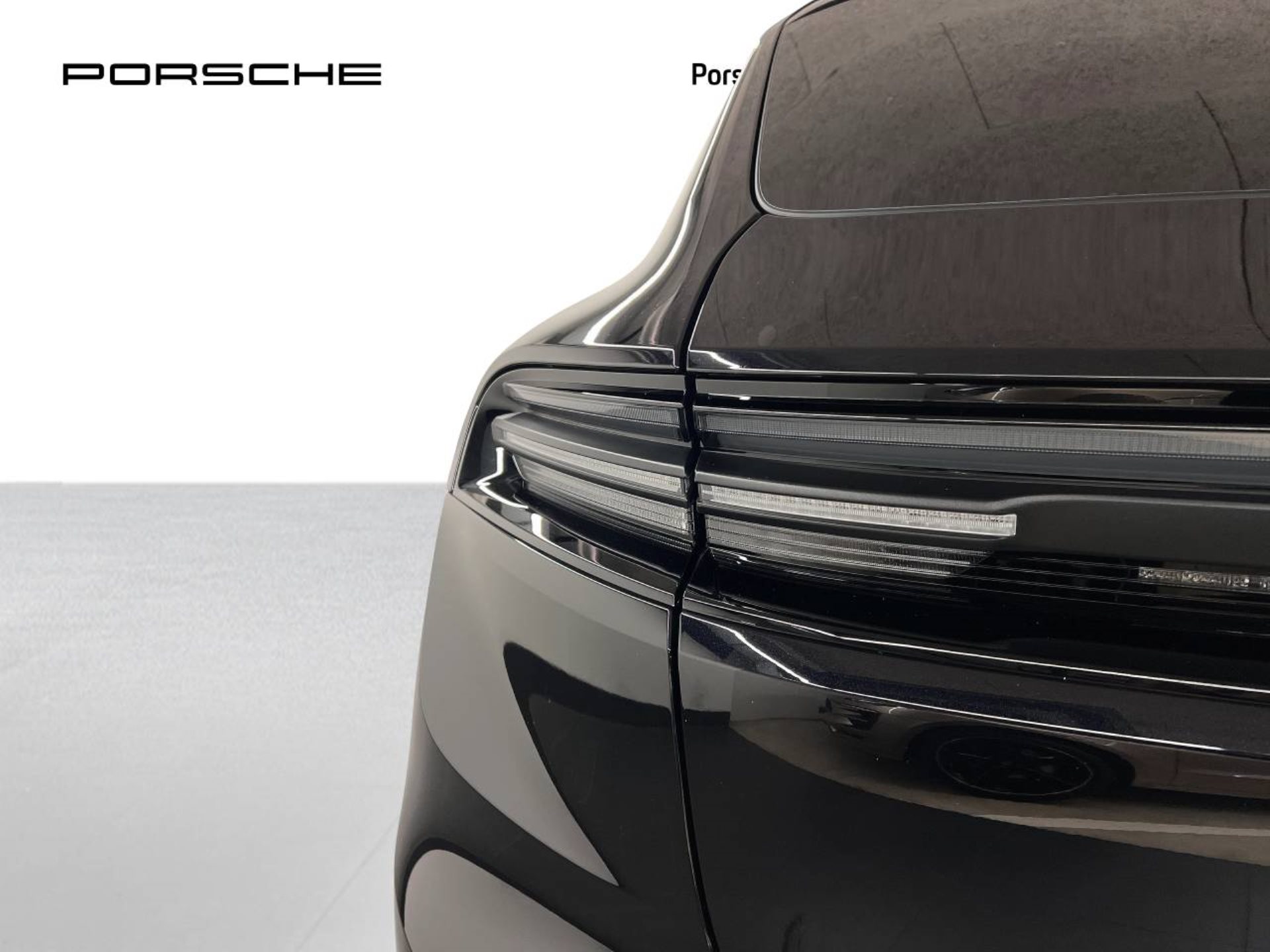 PORSCHE Macan 4S-image-12