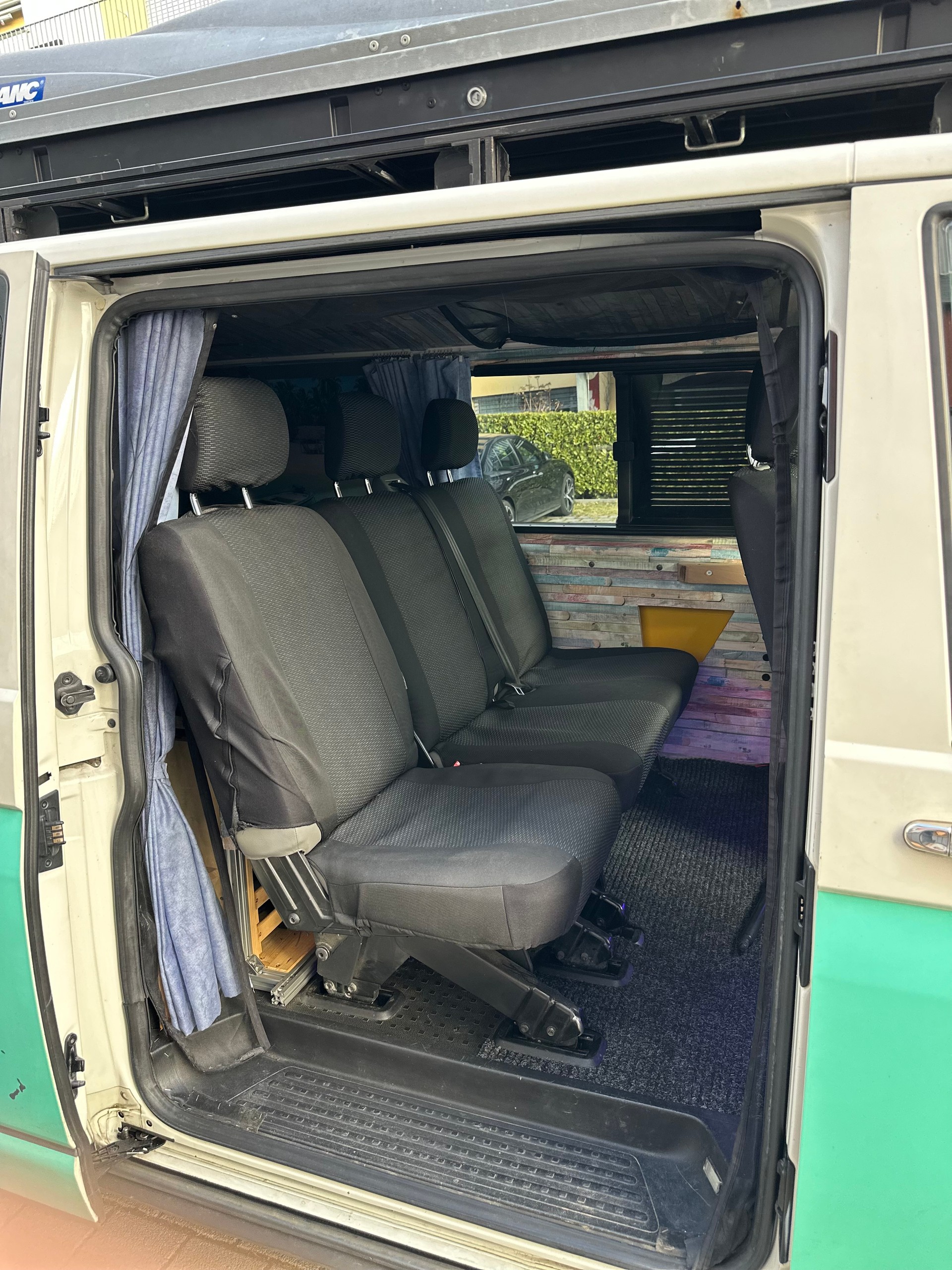 VW T5 1.9 TDI PD Champion-image-8