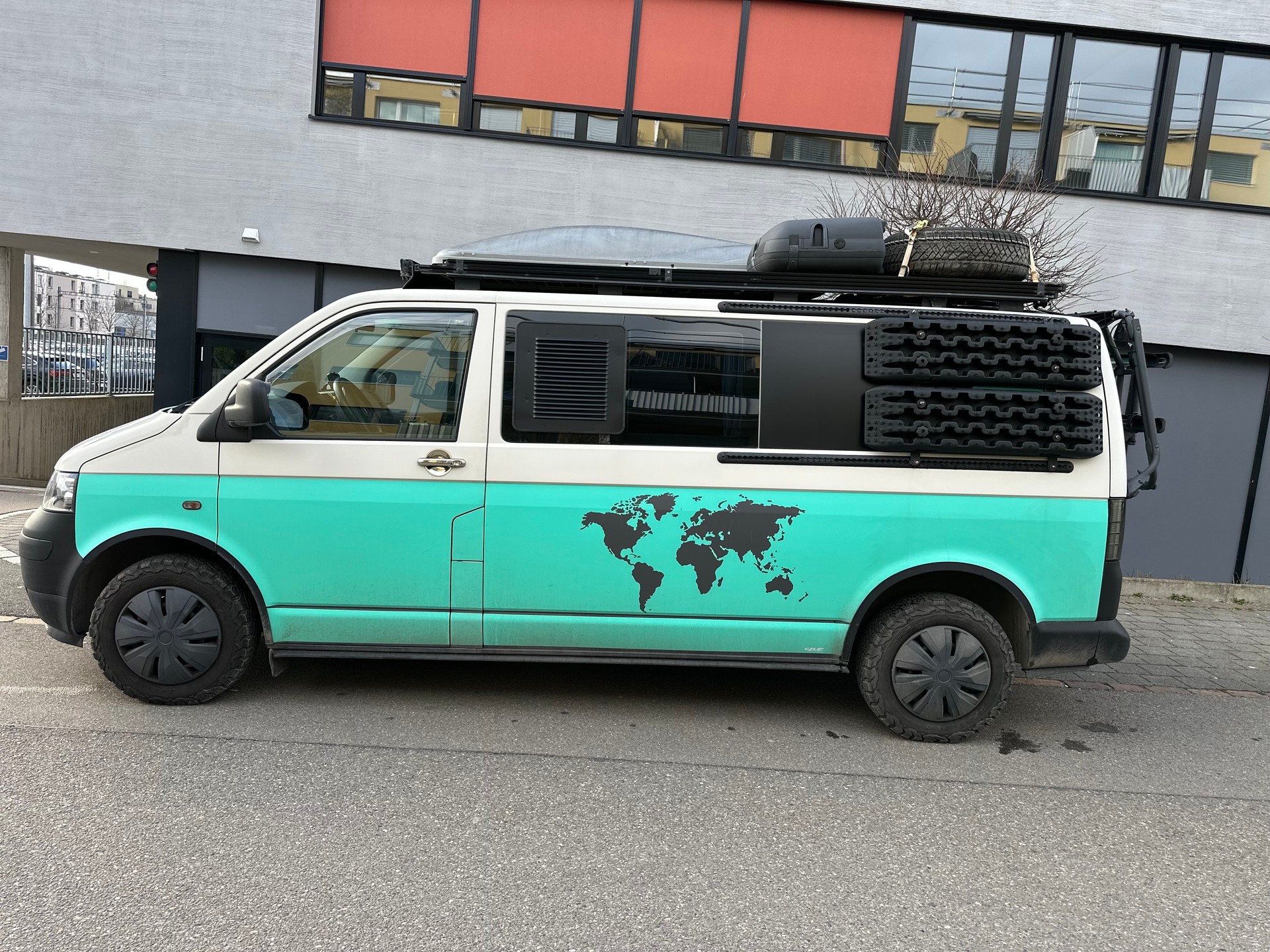 VW T5 1.9 TDI PD Champion-image-11