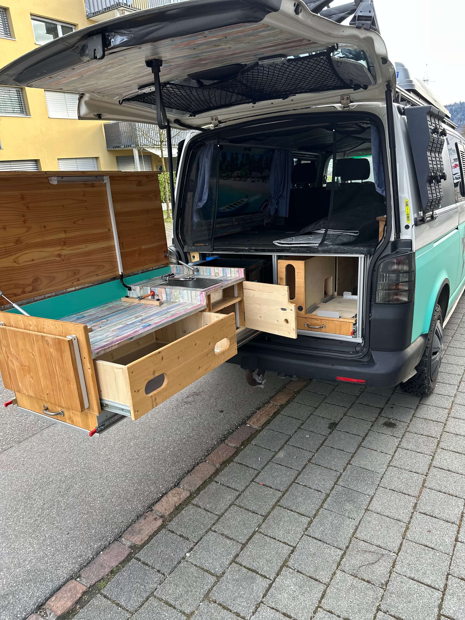 VW T5 1.9 TDI PD Champion-image-7