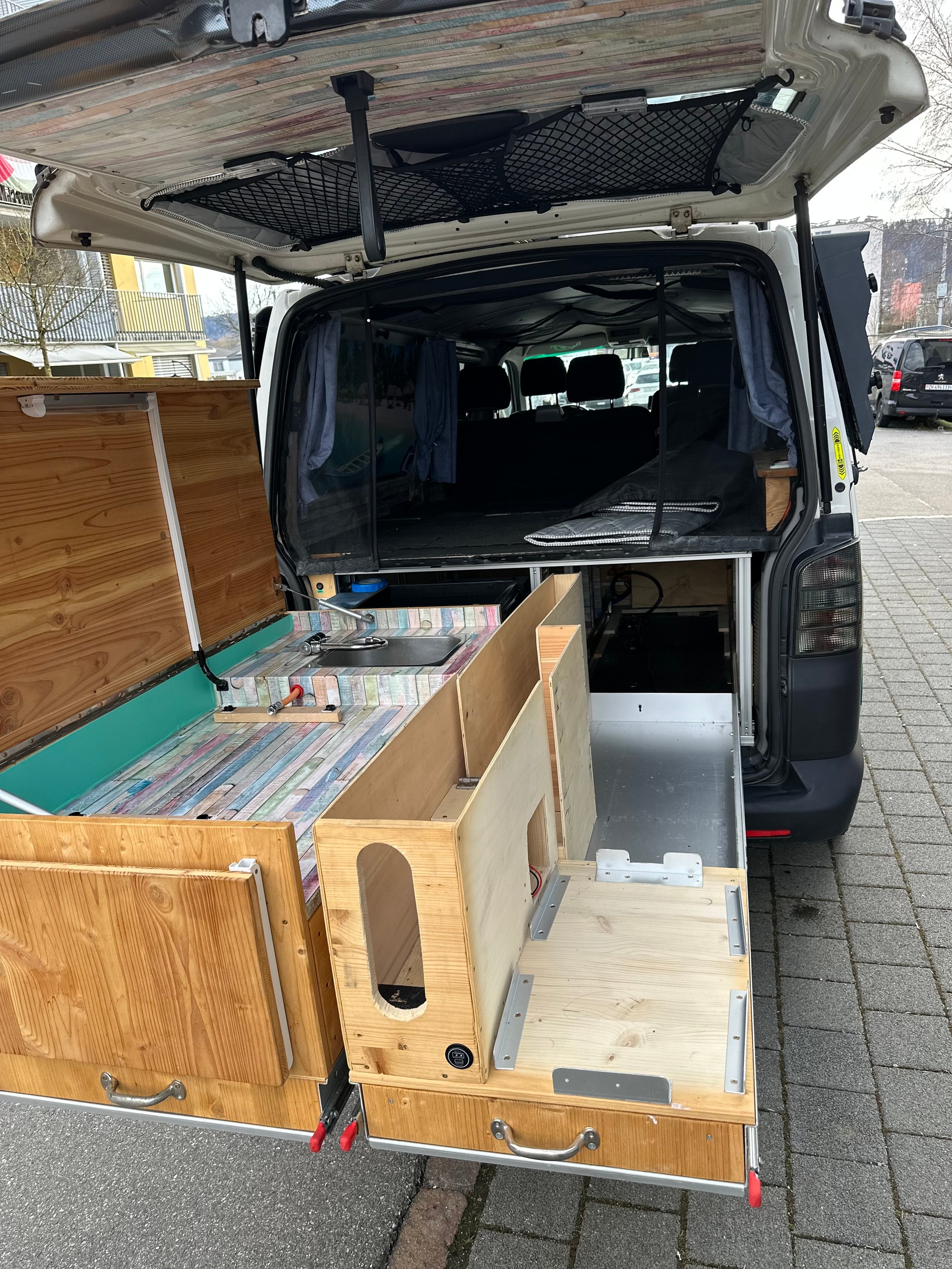 VW T5 1.9 TDI PD Champion-image-5