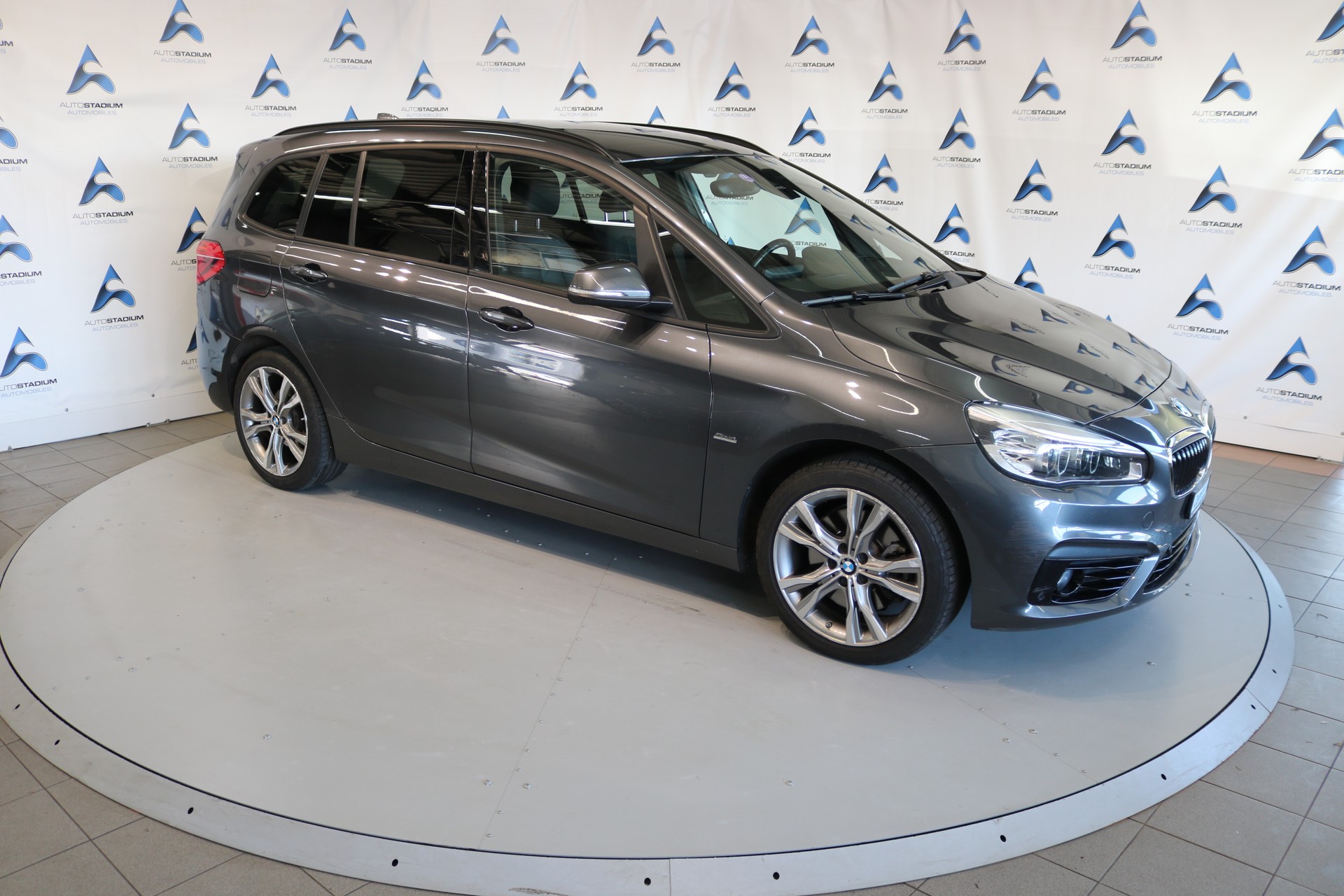 BMW 220i Gran Tourer Luxury Line Steptronic-image-26