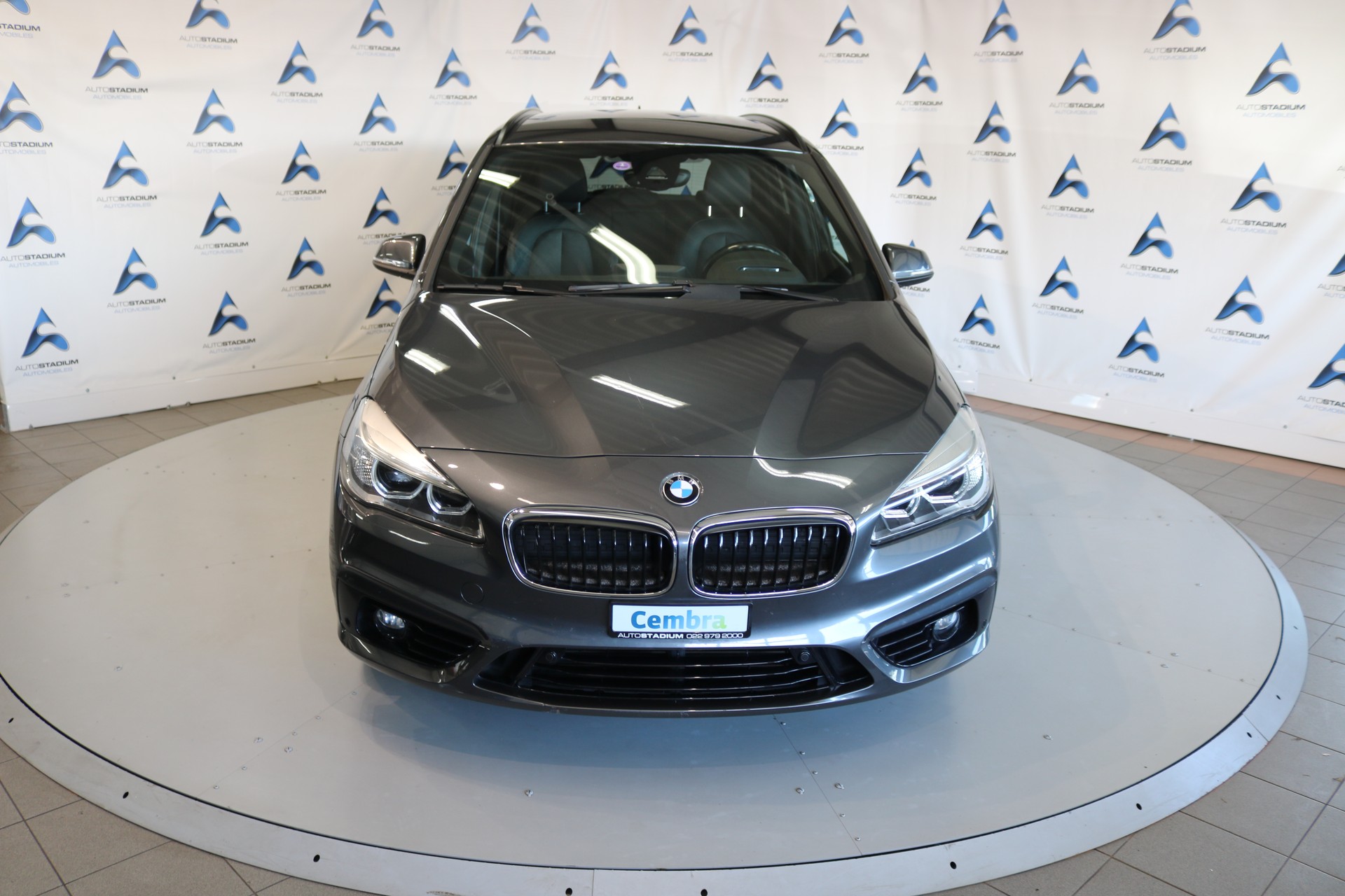 BMW 220i Gran Tourer Luxury Line Steptronic-image-7