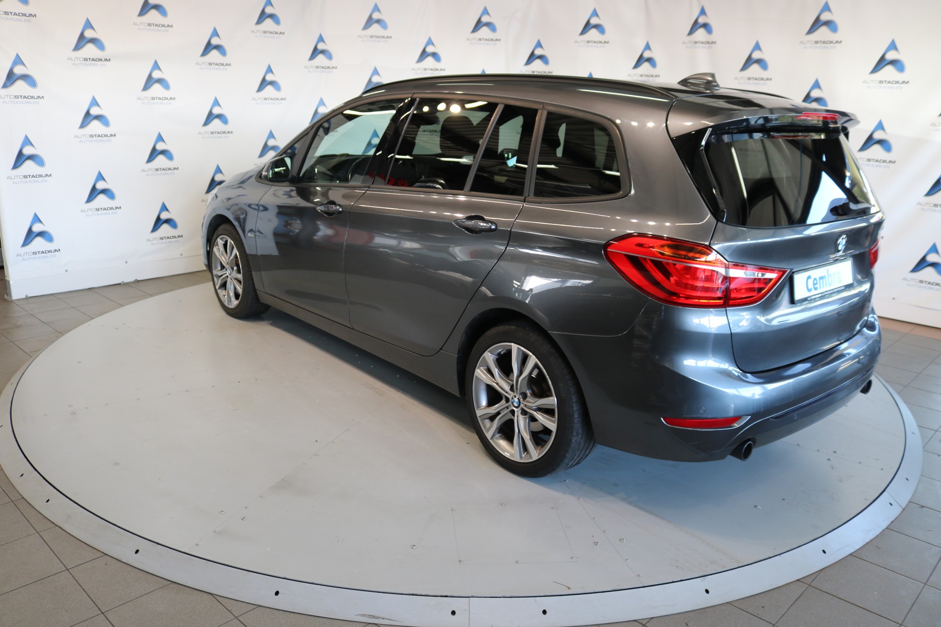 BMW 220i Gran Tourer Luxury Line Steptronic-image-16