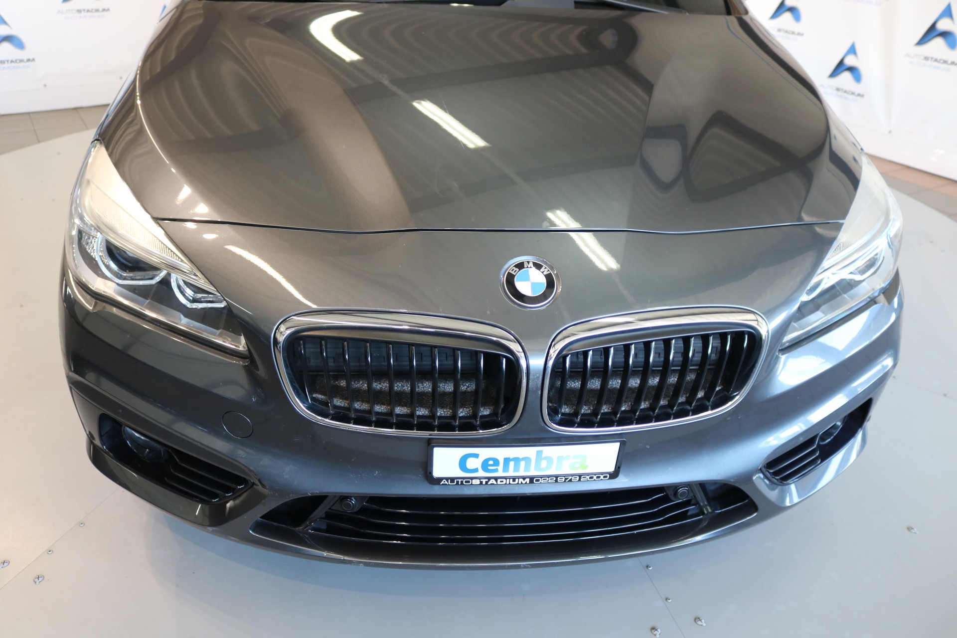 BMW 220i Gran Tourer Luxury Line Steptronic-image-29