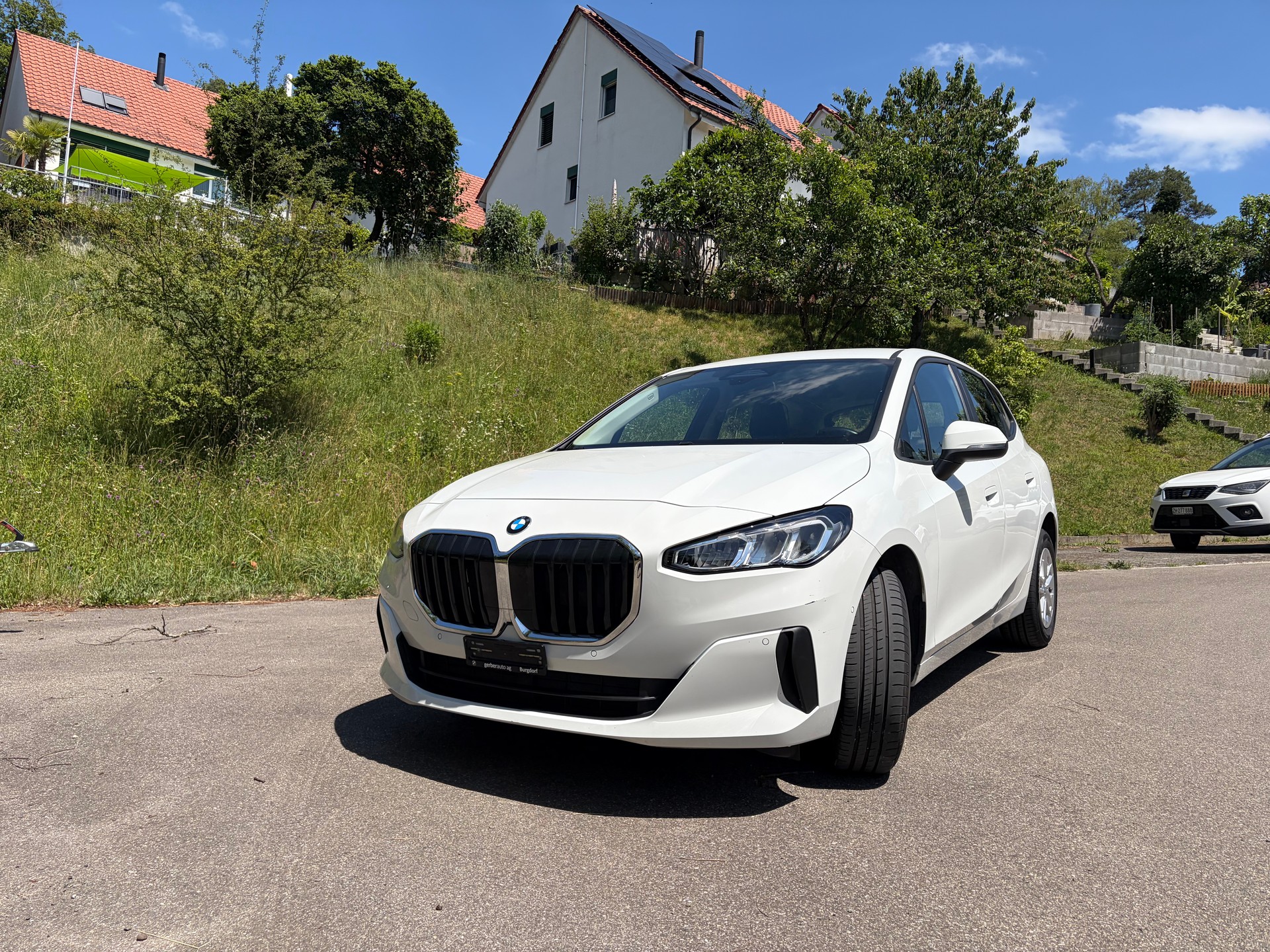 BMW 218i-image-0