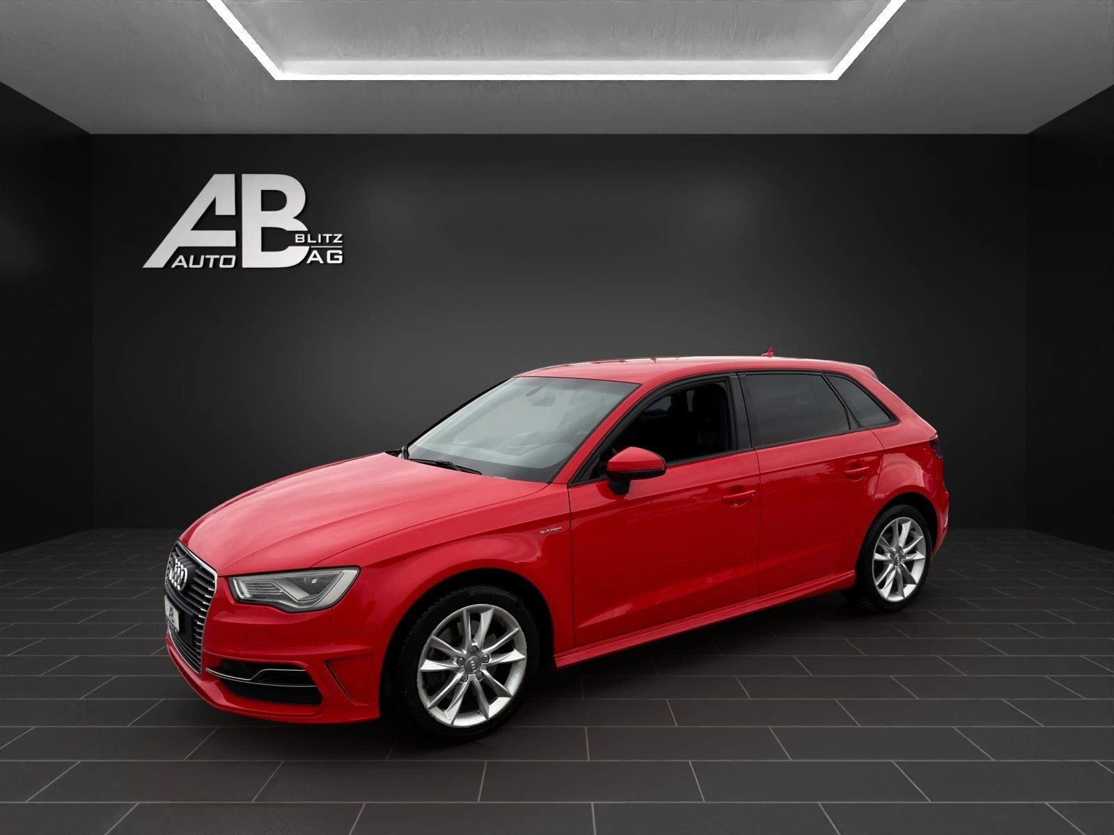 AUDI A3 Sportback 1.4 e-tron Ambition S-tronic-image-1