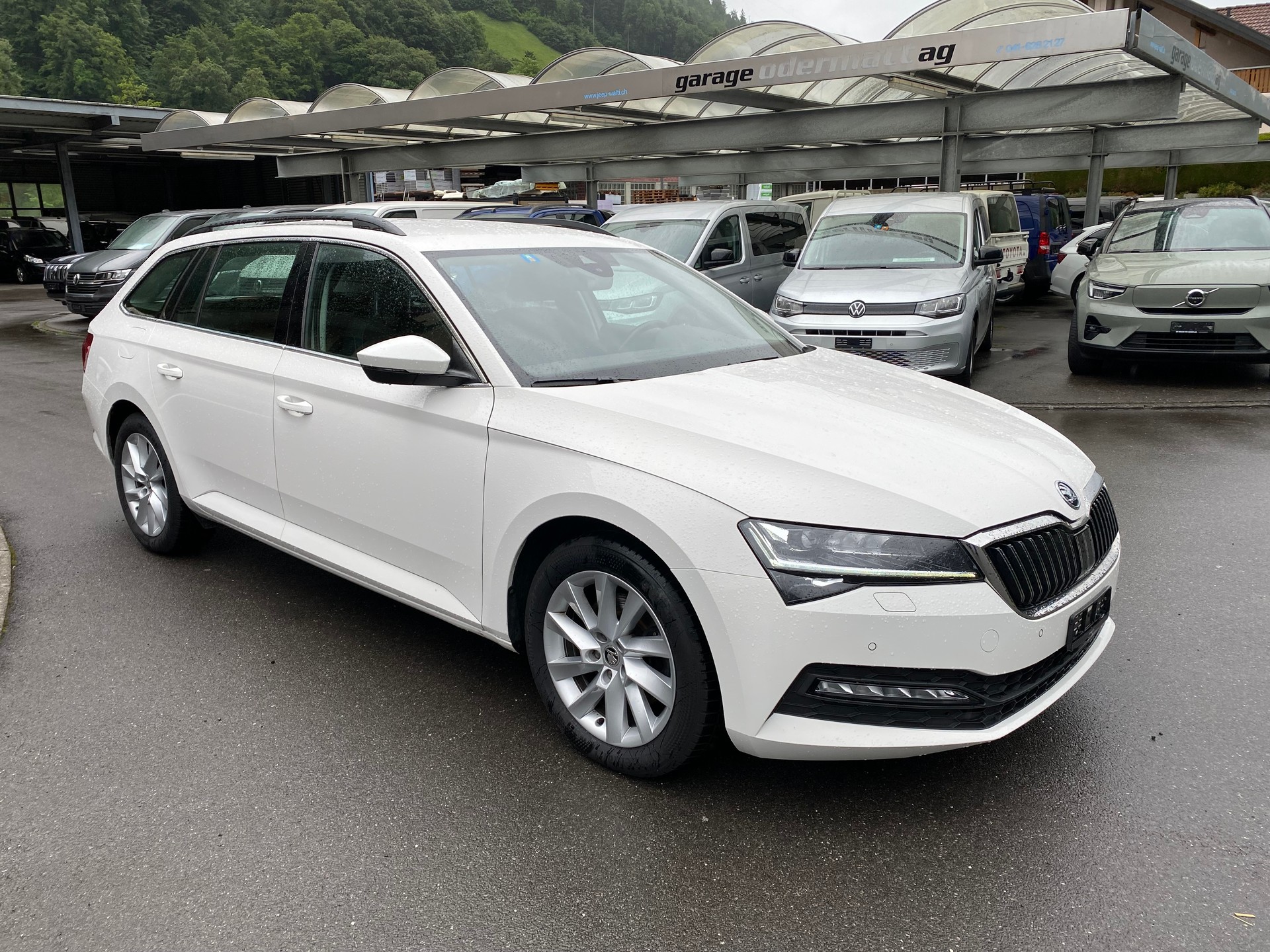 SKODA Superb Combi 2.0 TDi Ambition 4x4 DSG-image-13