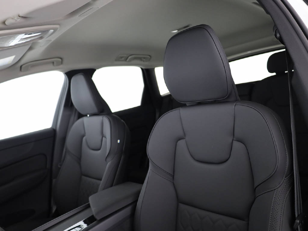 VOLVO XC60 2.0 T6 TE Plus Dark eAWD-image-25