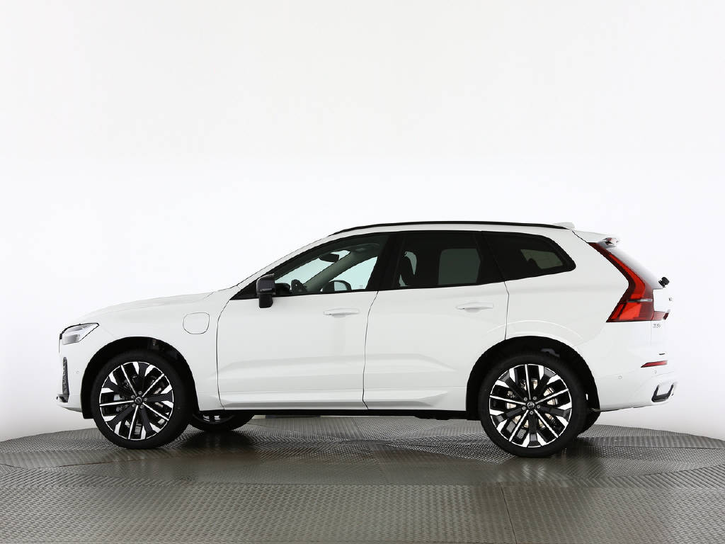 VOLVO XC60 2.0 T6 TE Plus Dark eAWD-image-6