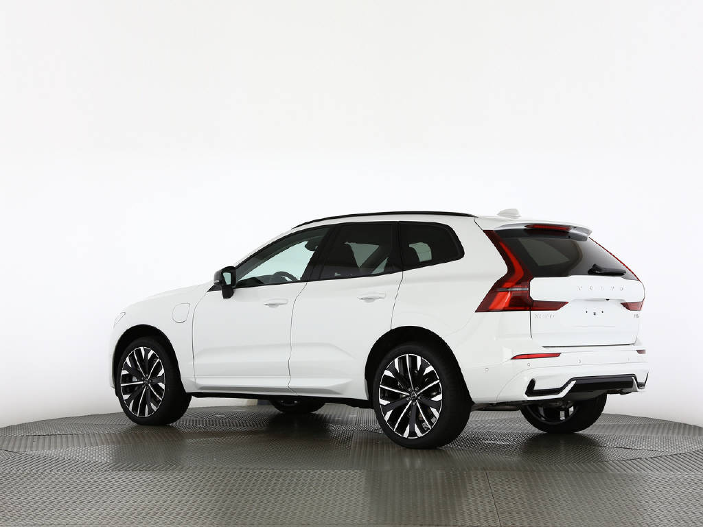 VOLVO XC60 2.0 T6 TE Plus Dark eAWD-image-8