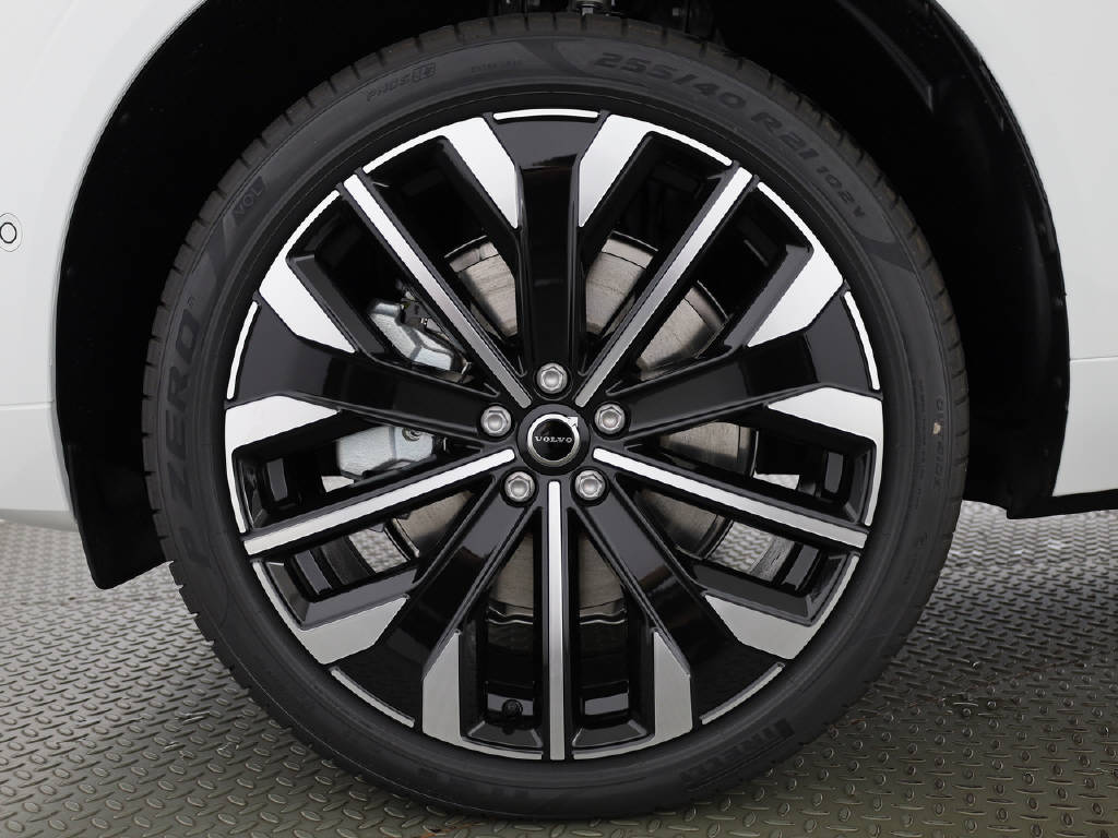 VOLVO XC60 2.0 T6 TE Plus Dark eAWD-image-3