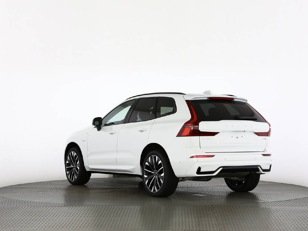 VOLVO XC60 2.0 T6 TE Plus Dark eAWD-image-29