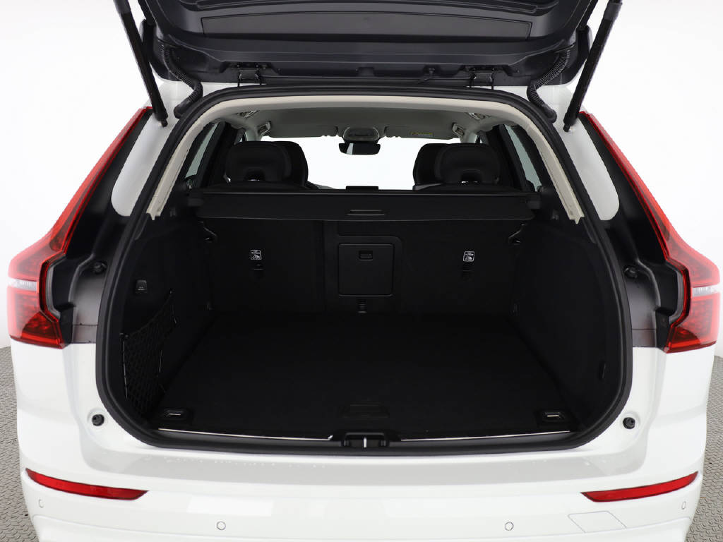 VOLVO XC60 2.0 T6 TE Plus Dark eAWD-image-26