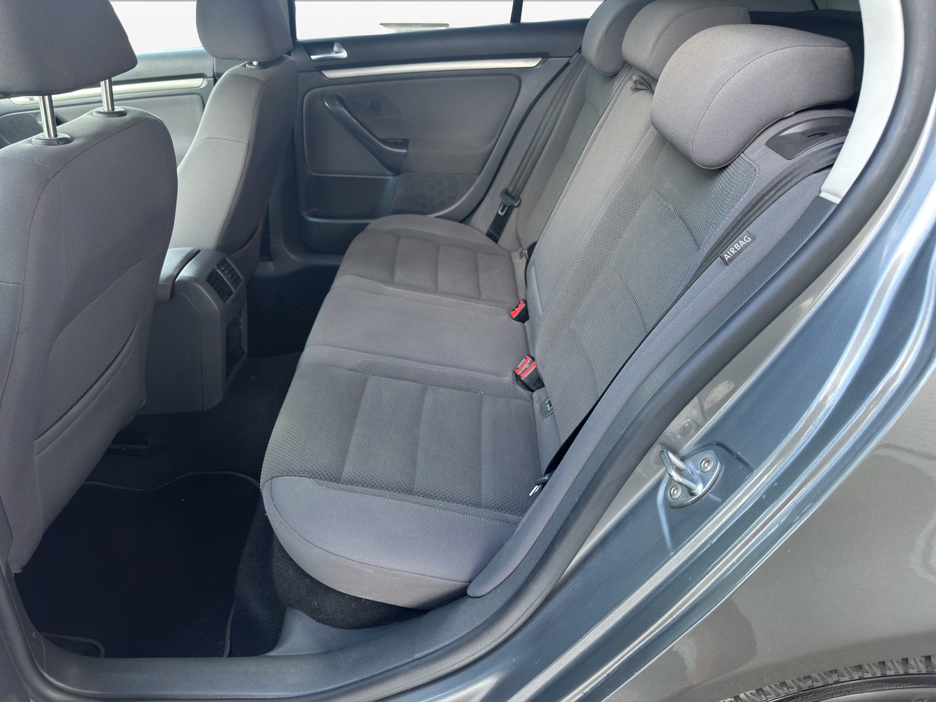 VW Golf 2.0 FSI Comfortline 4Motion-image-9