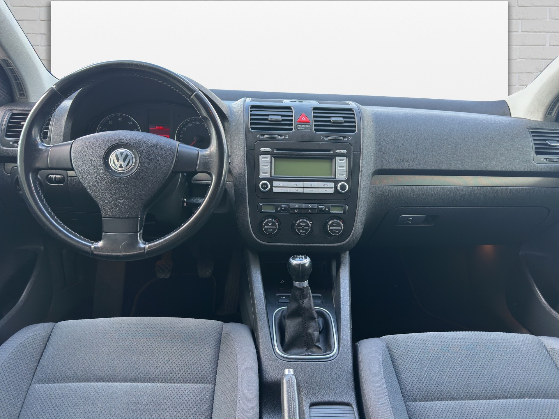 VW Golf 2.0 FSI Comfortline 4Motion-image-7