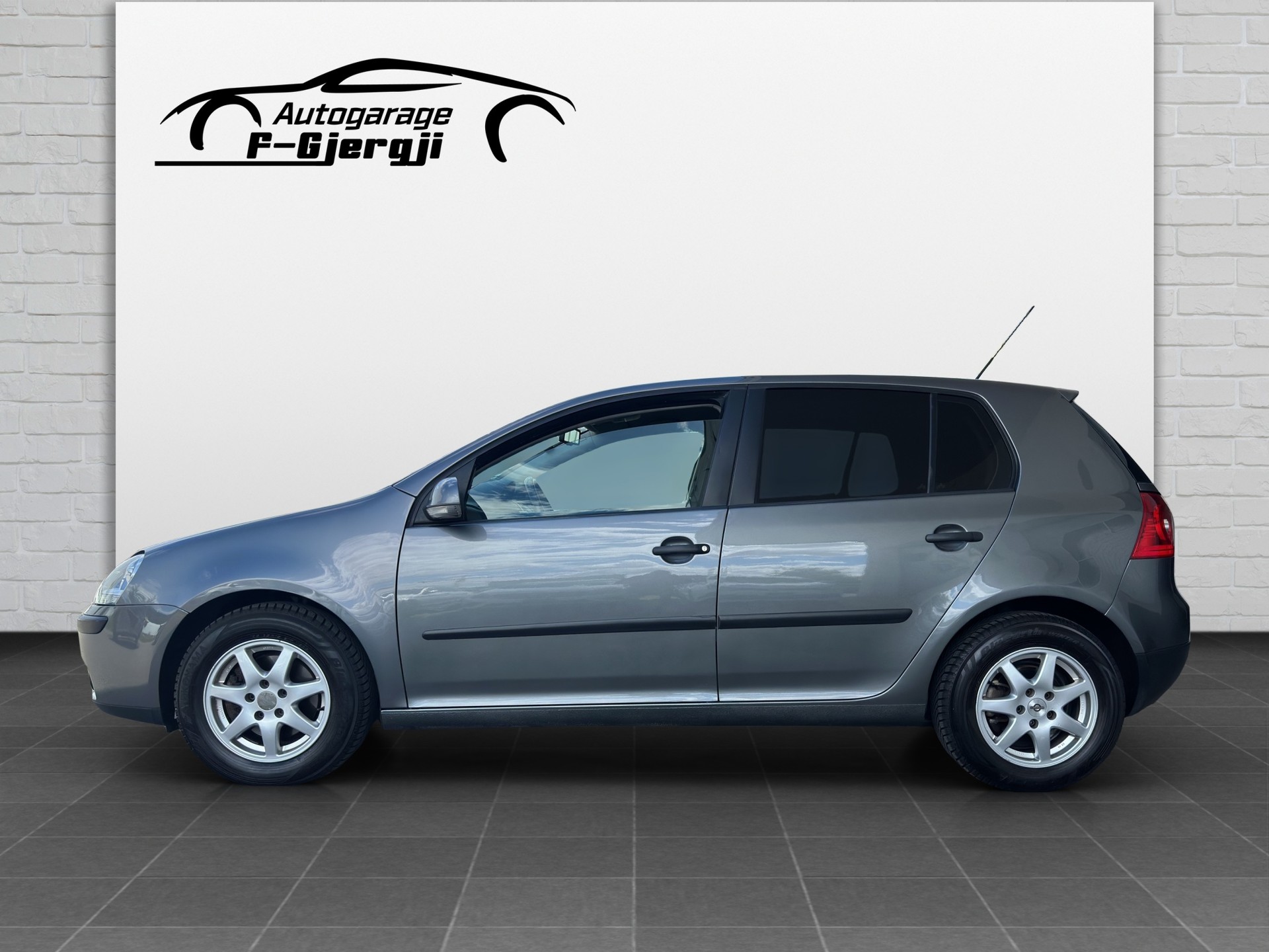 VW Golf 2.0 FSI Comfortline 4Motion-image-4
