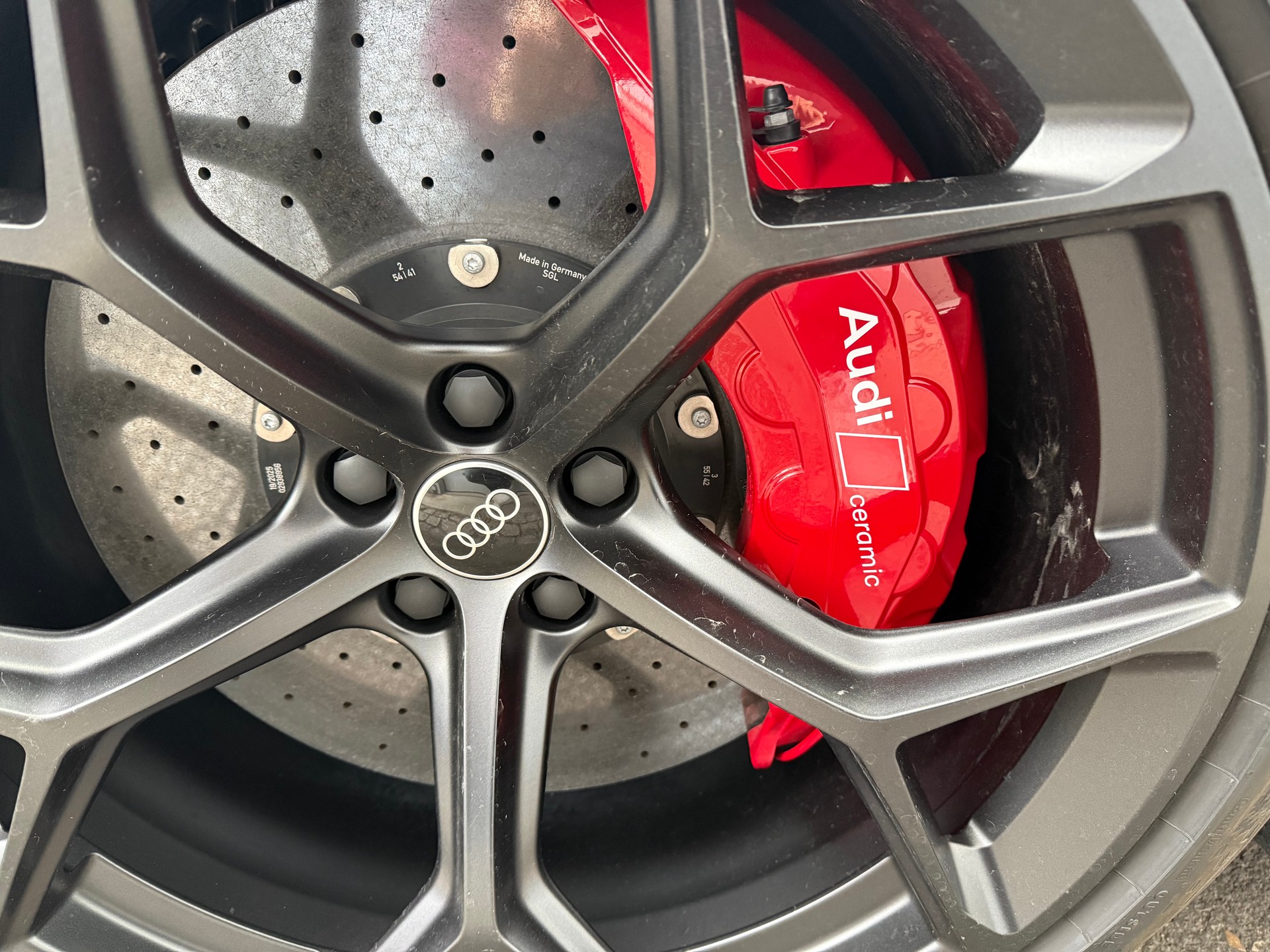 AUDI RS6 AVANT 4.0 TFSI QUATTRO PERFORMANCE *** VOLLAUSSTATTUNG & KERAMIK ***-image-9