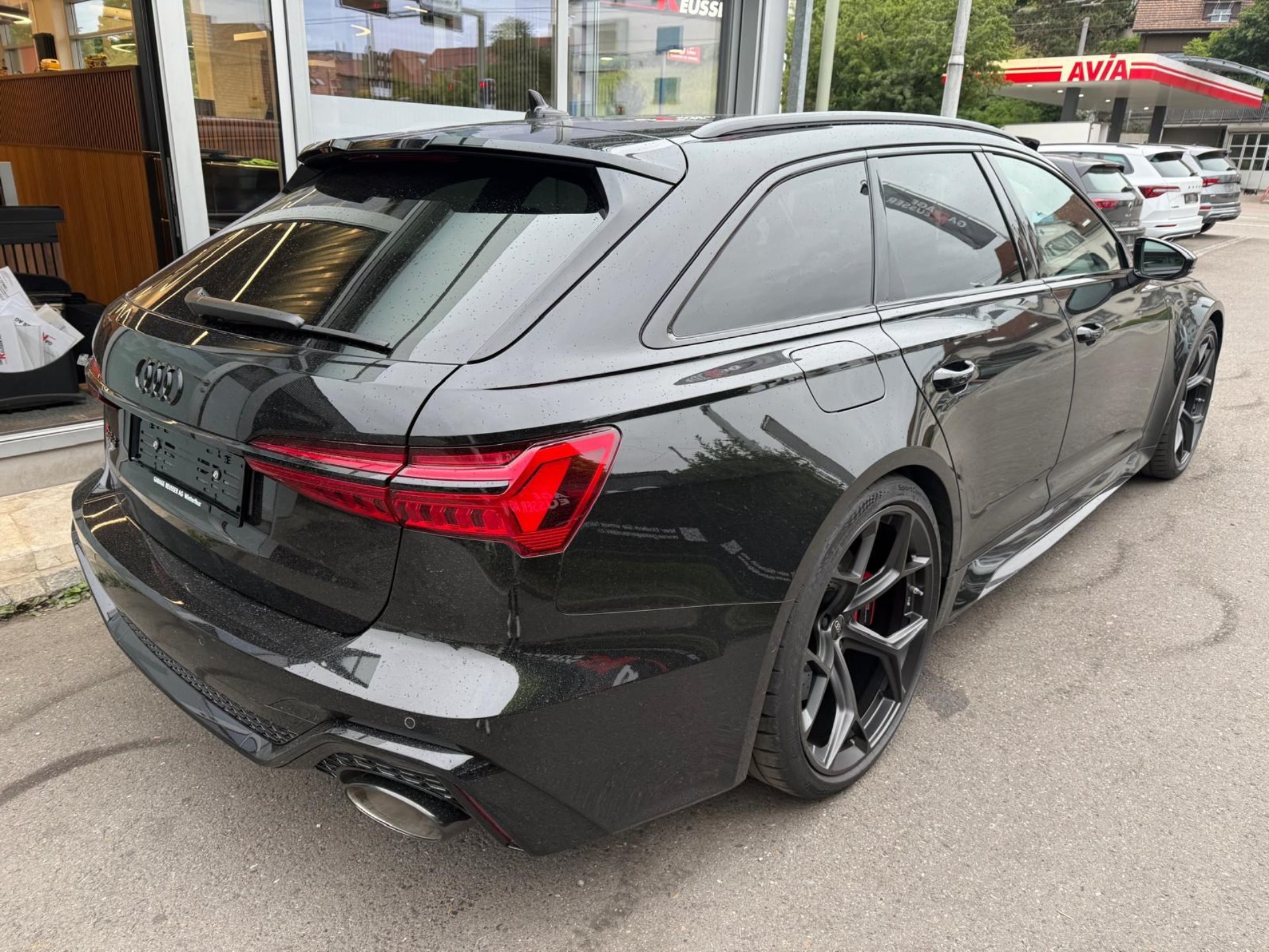 AUDI RS6 AVANT 4.0 TFSI QUATTRO PERFORMANCE *** VOLLAUSSTATTUNG & KERAMIK ***-image-3