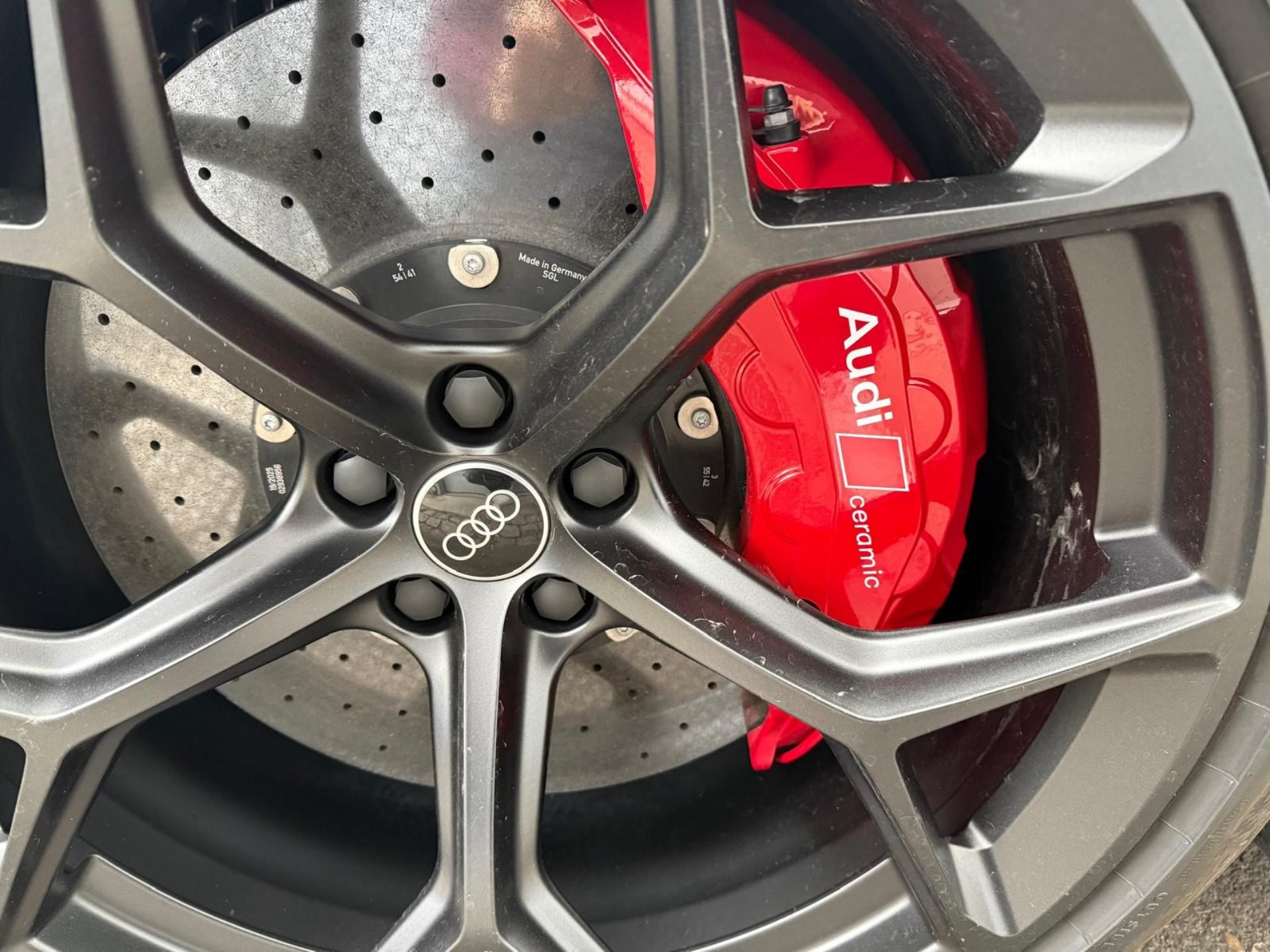 AUDI RS6 AVANT 4.0 TFSI QUATTRO PERFORMANCE *** VOLLAUSSTATTUNG & KERAMIK ***-image-9