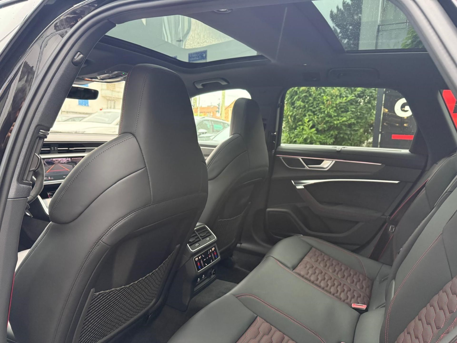 AUDI RS6 AVANT 4.0 TFSI QUATTRO PERFORMANCE *** VOLLAUSSTATTUNG & KERAMIK ***-image-7
