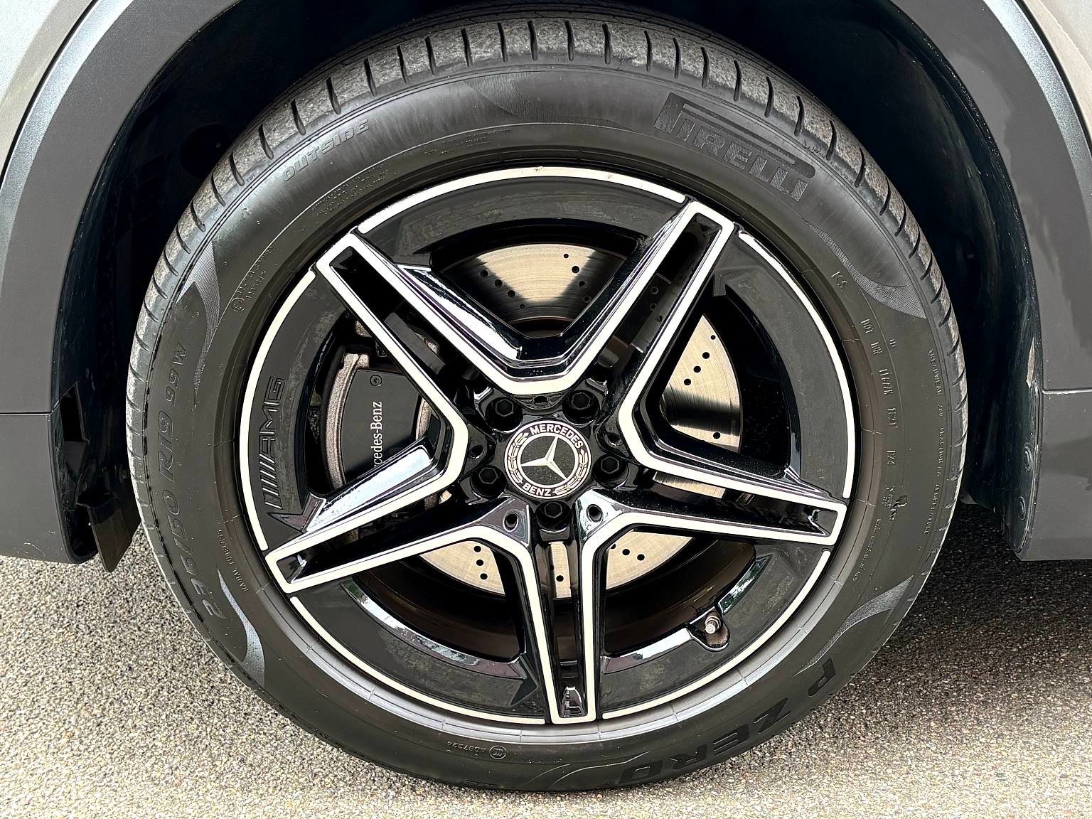 MERCEDES-BENZ GLB 220 AMG Line 4Matic 8G-Tronic-image-11