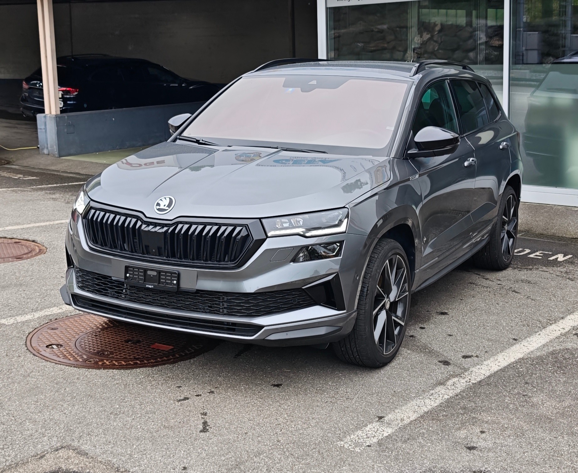 SKODA Karoq 2.0 TSI SportLine 4x4 DSG-image-0
