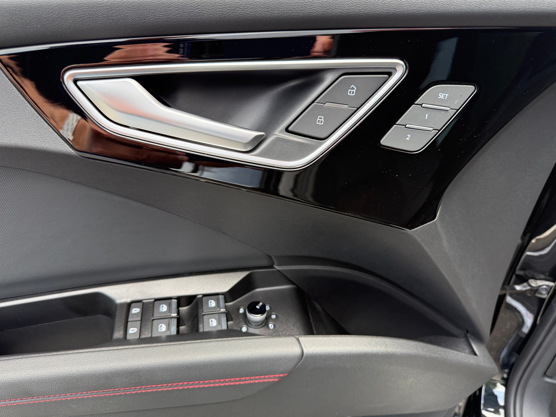 AUDI Q4 Sportback e-tron 45 Edition Swiss Ski quattro-image-7