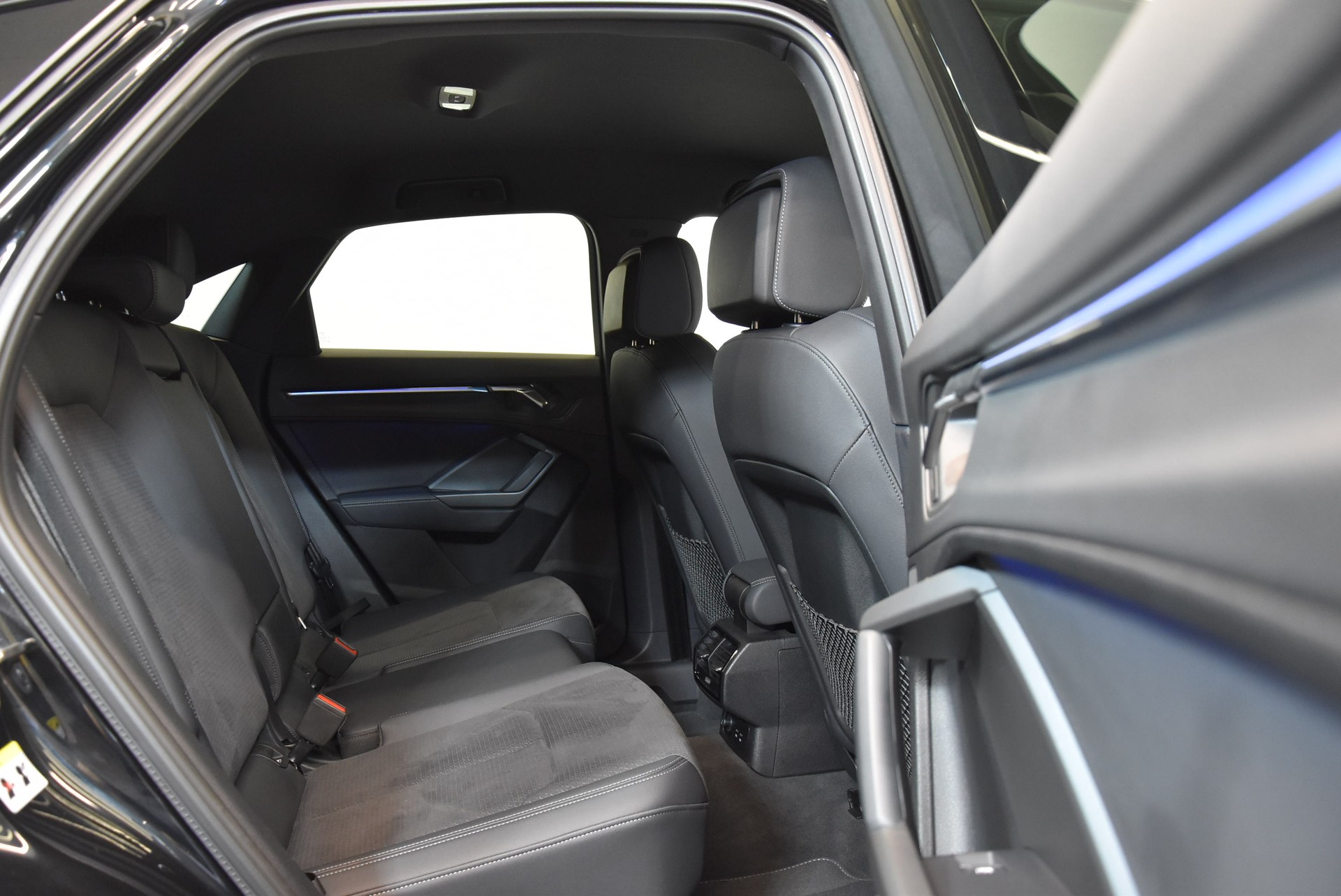 AUDI Q3 Sportback 45 TFSI e S line S-tronic-image-6