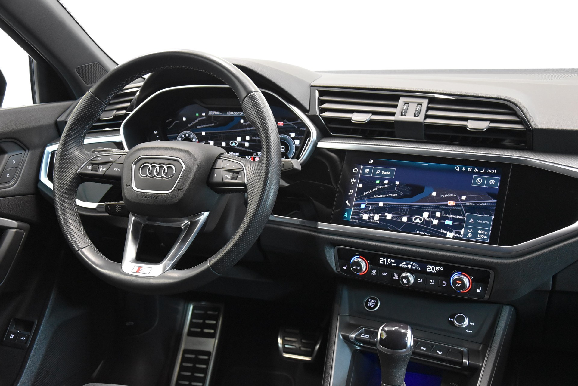 AUDI Q3 Sportback 45 TFSI e S line S-tronic-image-4